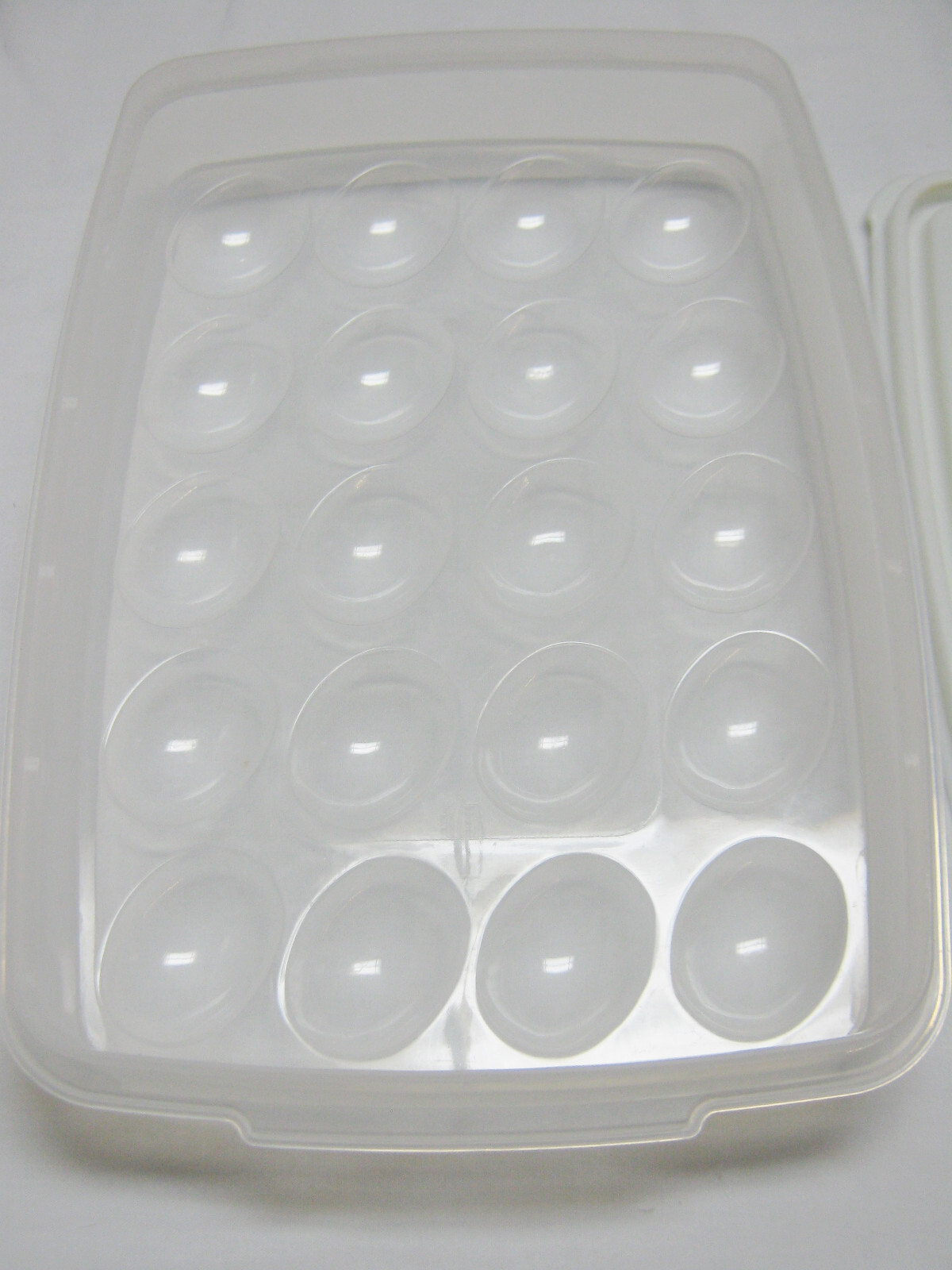 RUBBERMAID SERVIN SAVER DEVILED EGG STORAGE CONTAINER CARRIER W/ LID #0070
