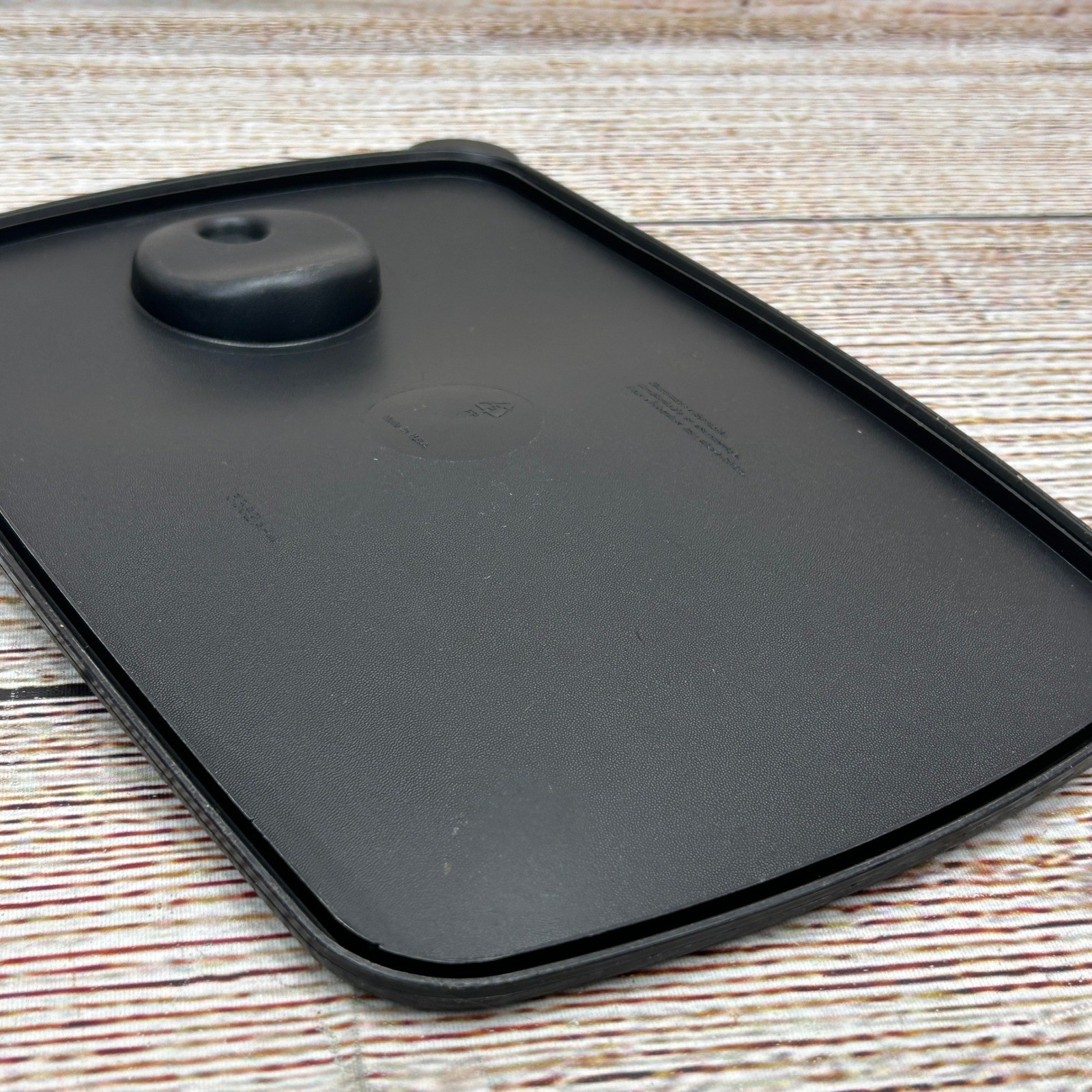Tupperware CrystalWave Divided Dish Black Microwave Reheatable 3382A-4 3390A-2