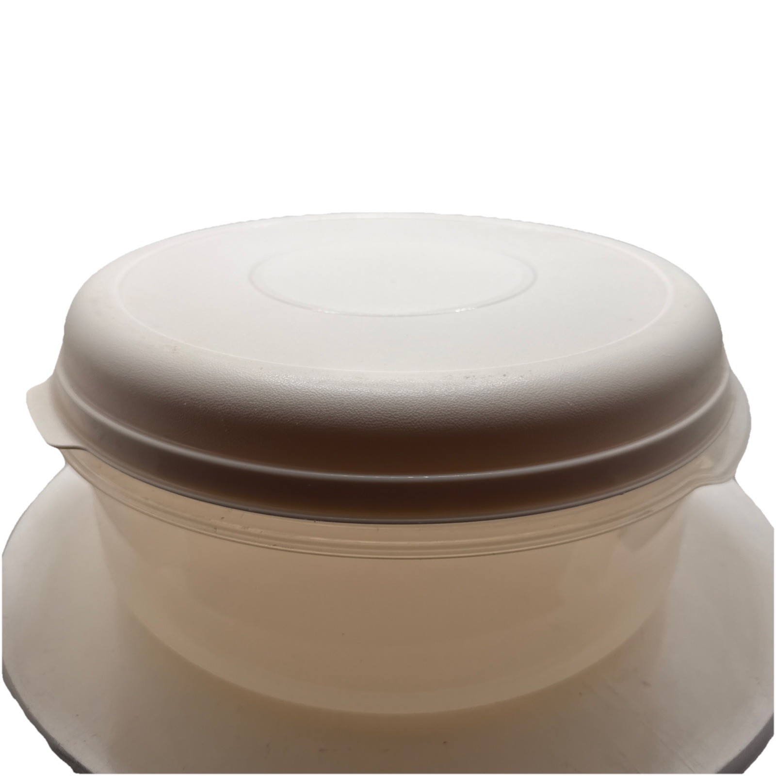 VTG Rubbermaid Servin Saver 22 Cup 5.2L Round Food Storage Container Almond Lid