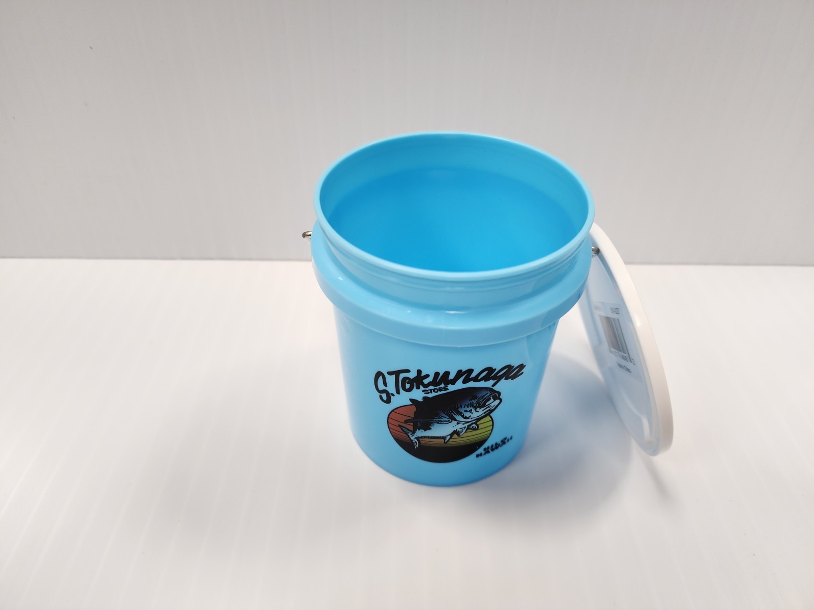 S Tokunaga Hawaii 4″ Tall Mini Bucket Blue With Lid