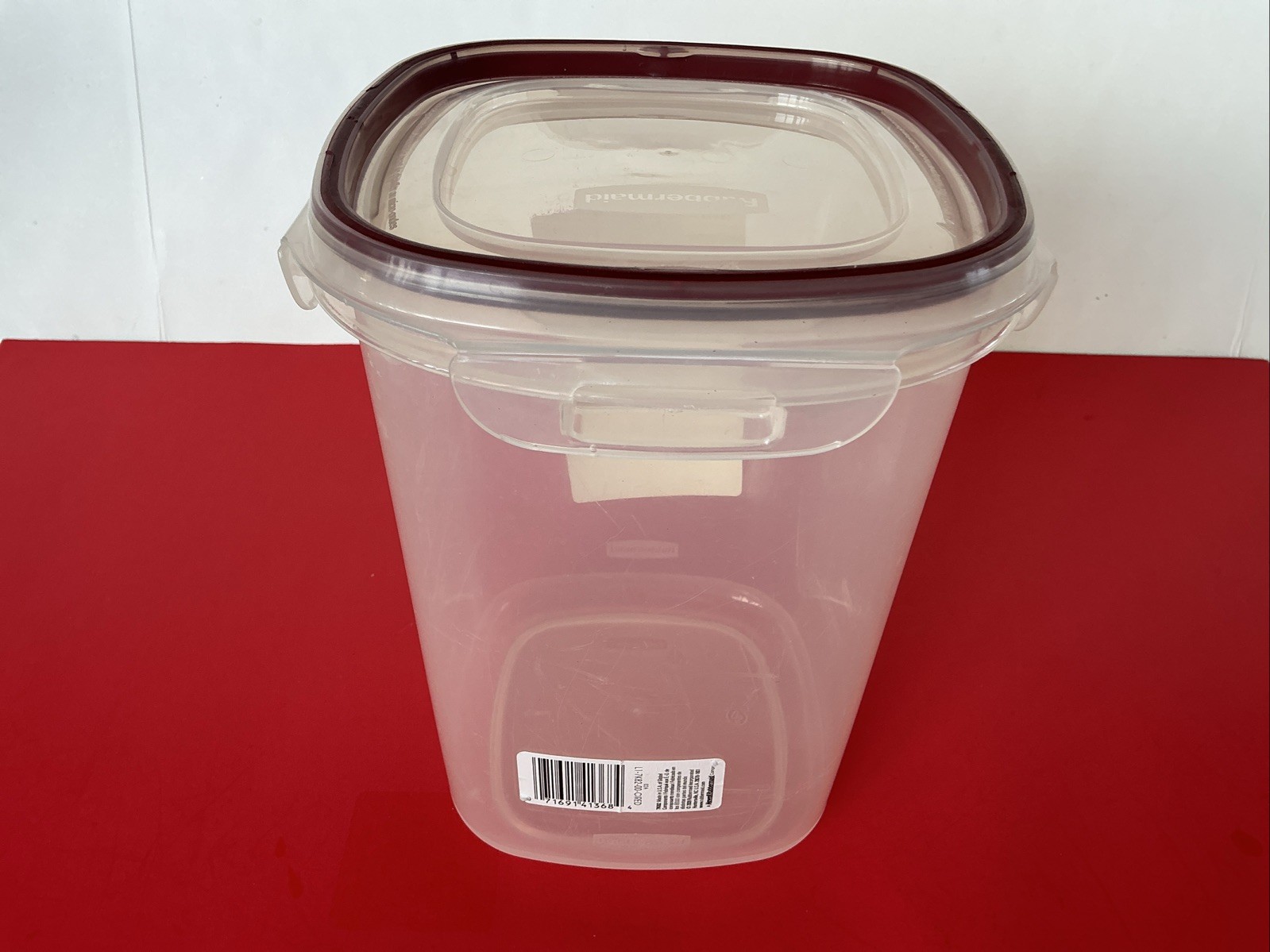 Rubbermaid 15 Cups 3.5L Lock-Its Food Storage Container w/ Easy Find Lid