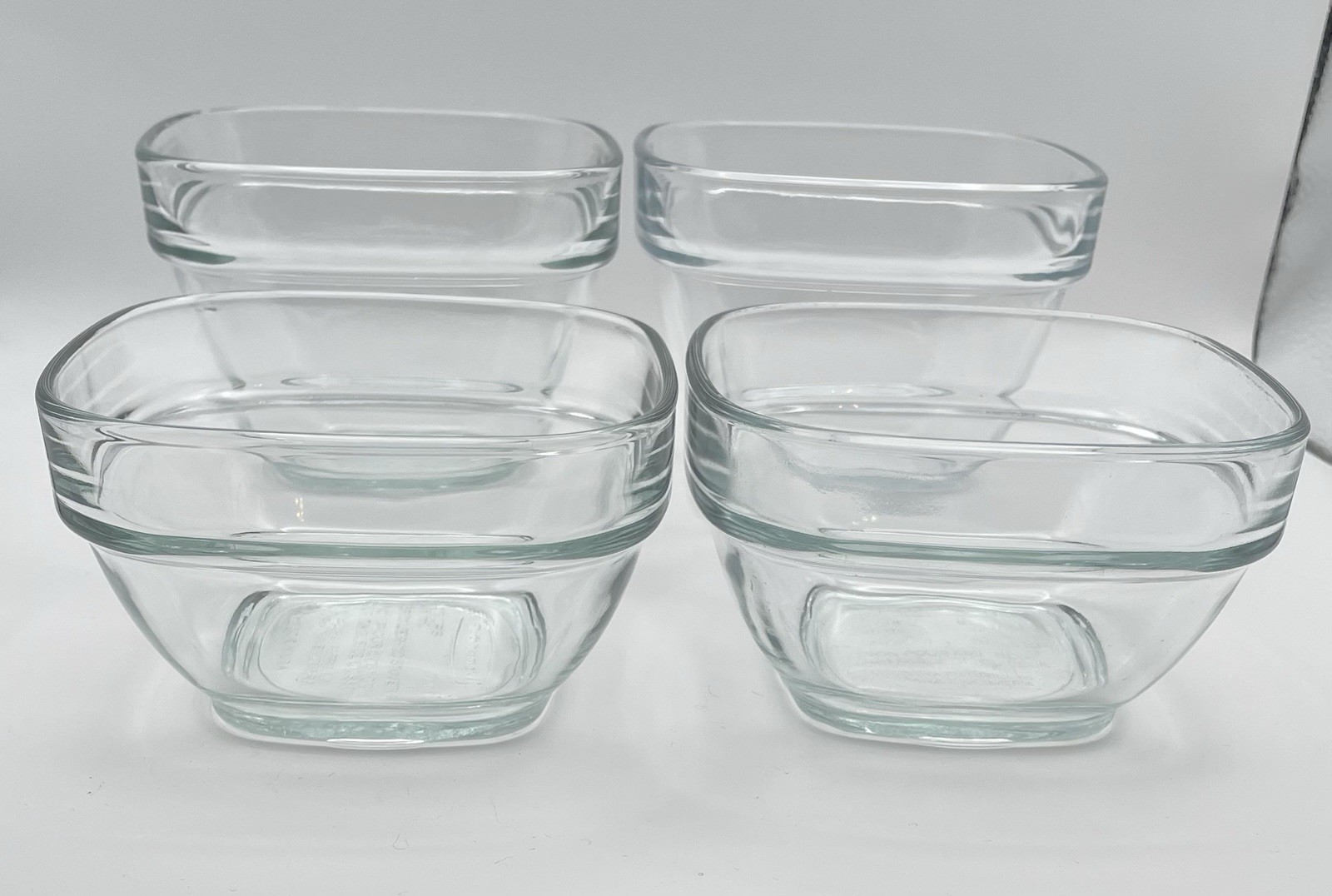 RUBBERMAID Glass Square Container 1.5 & 1 Cup Lot Of 4 NO LIDS 7N61 7N68 ￼