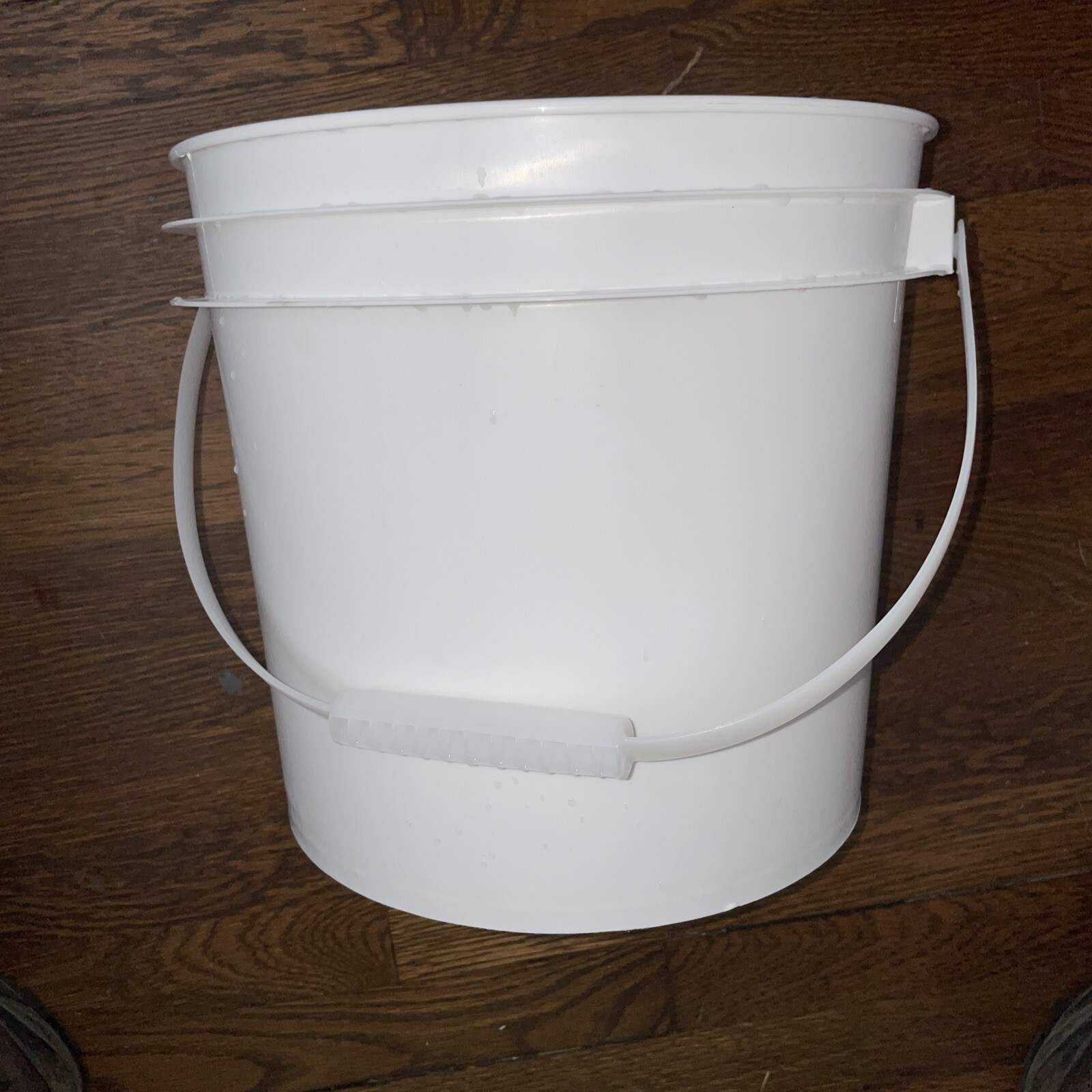 Bucket 3.5 Gallon Food Grade (HDPE) White Plastic Bucket with Handle & Lid