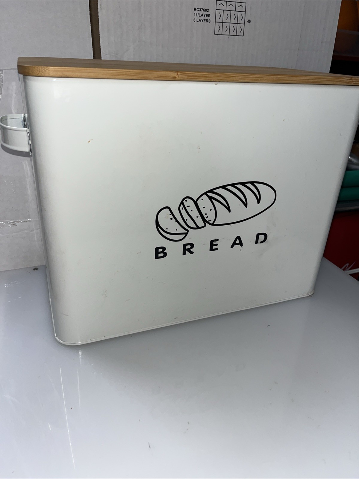 Metal Bread Bin – Bread Box with Bamboo Lid and Integrated Chopping Board 33×23