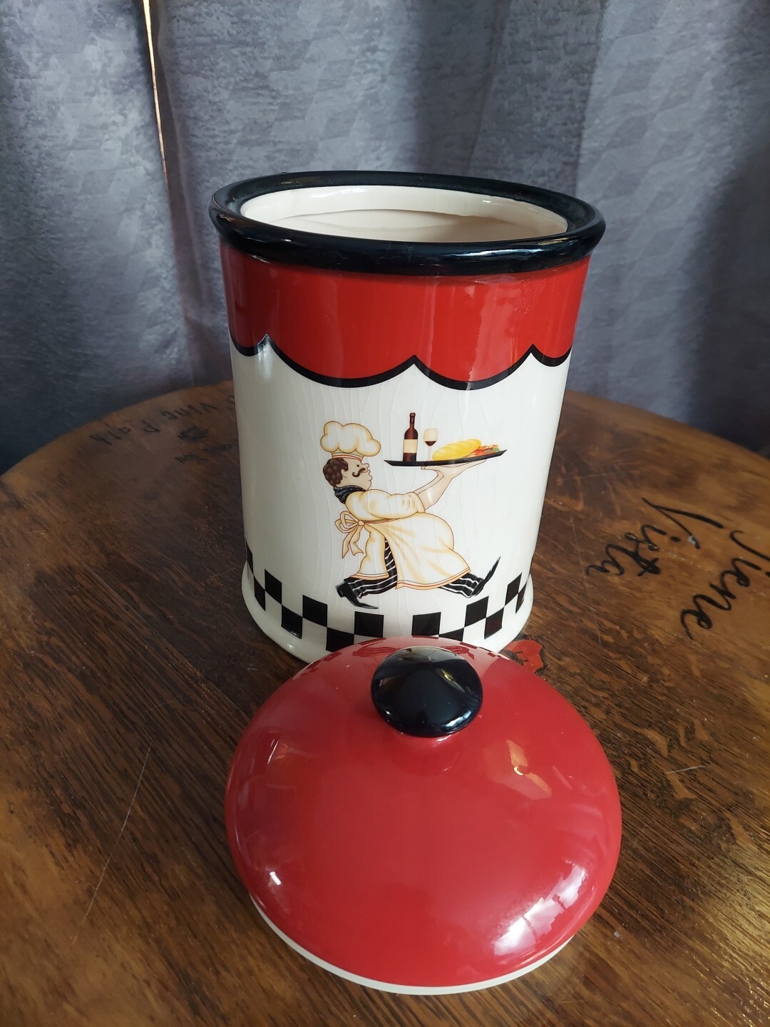Lorren Home Trends Canister