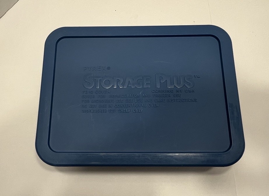Pyrex 7210 3-Cup Rectangle Glass Storage Dish With 7210 Plastic Blue Cover READ