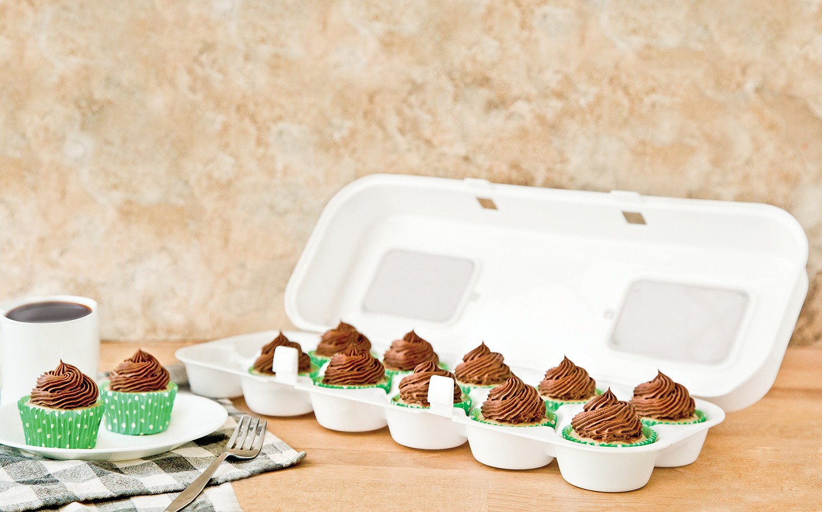 , 6.5 x 17.5 x 5 inches, White Cupcake Carton