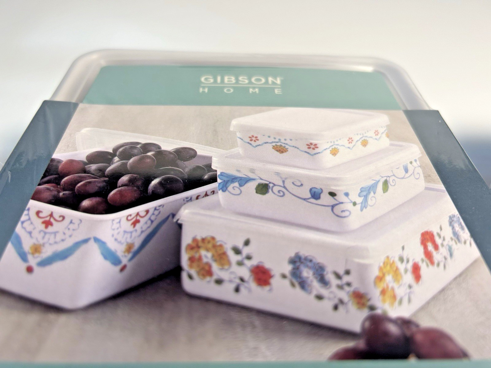 Two sets 8 pc each Gibson Home Anaya Nesting Food Containers w/lids round & rect