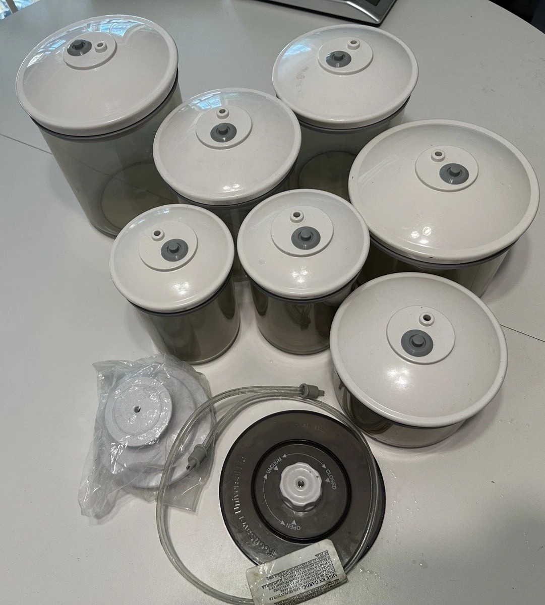 FoodSaver Snail Vacuum Canisters Storage Container Lot KY-135 ,124, 134,123,114