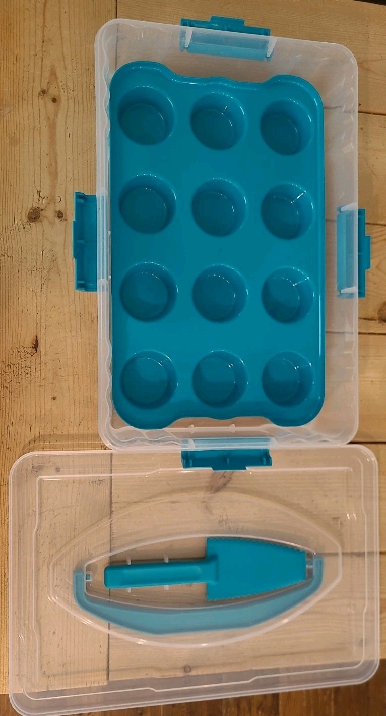 Cake and Cupcake Carrier Food Storage Container Never Used