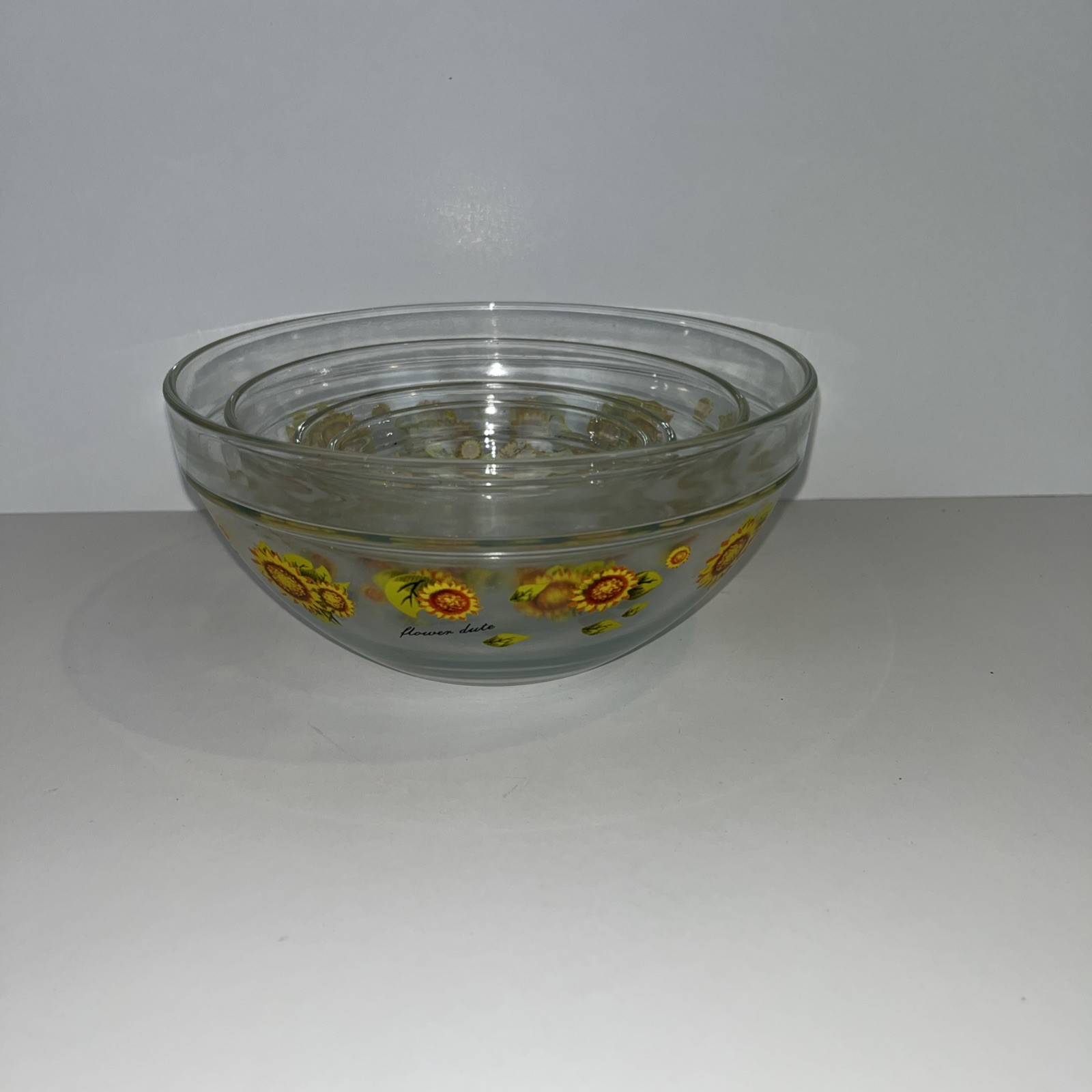 4 Glass Durable Heat Resistant Nesting Bowls Sunflower Design