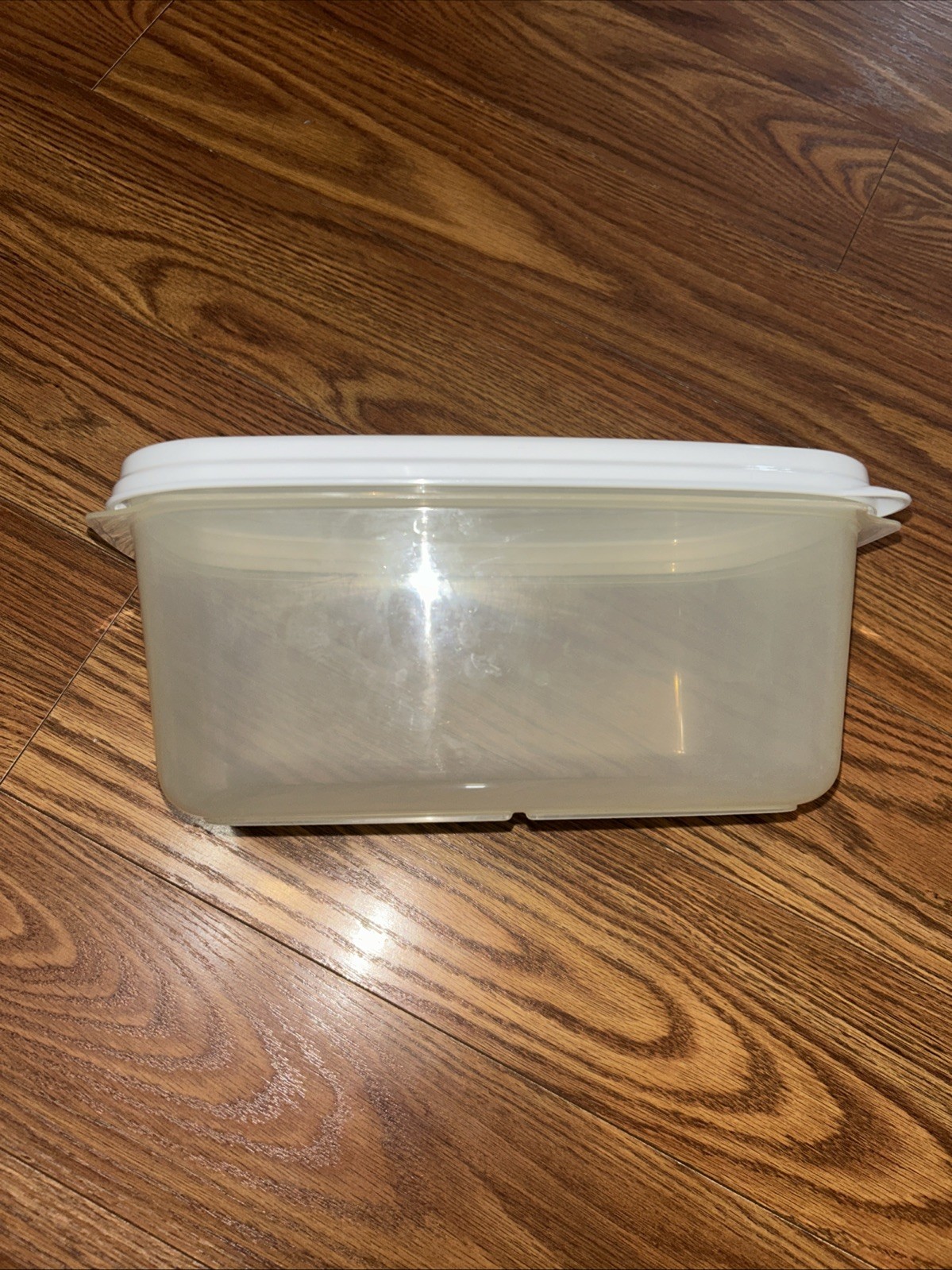 Vtg Rubbermaid Servin Saver 1.5 Gal Almond Lid Ovaled Food Storage Container