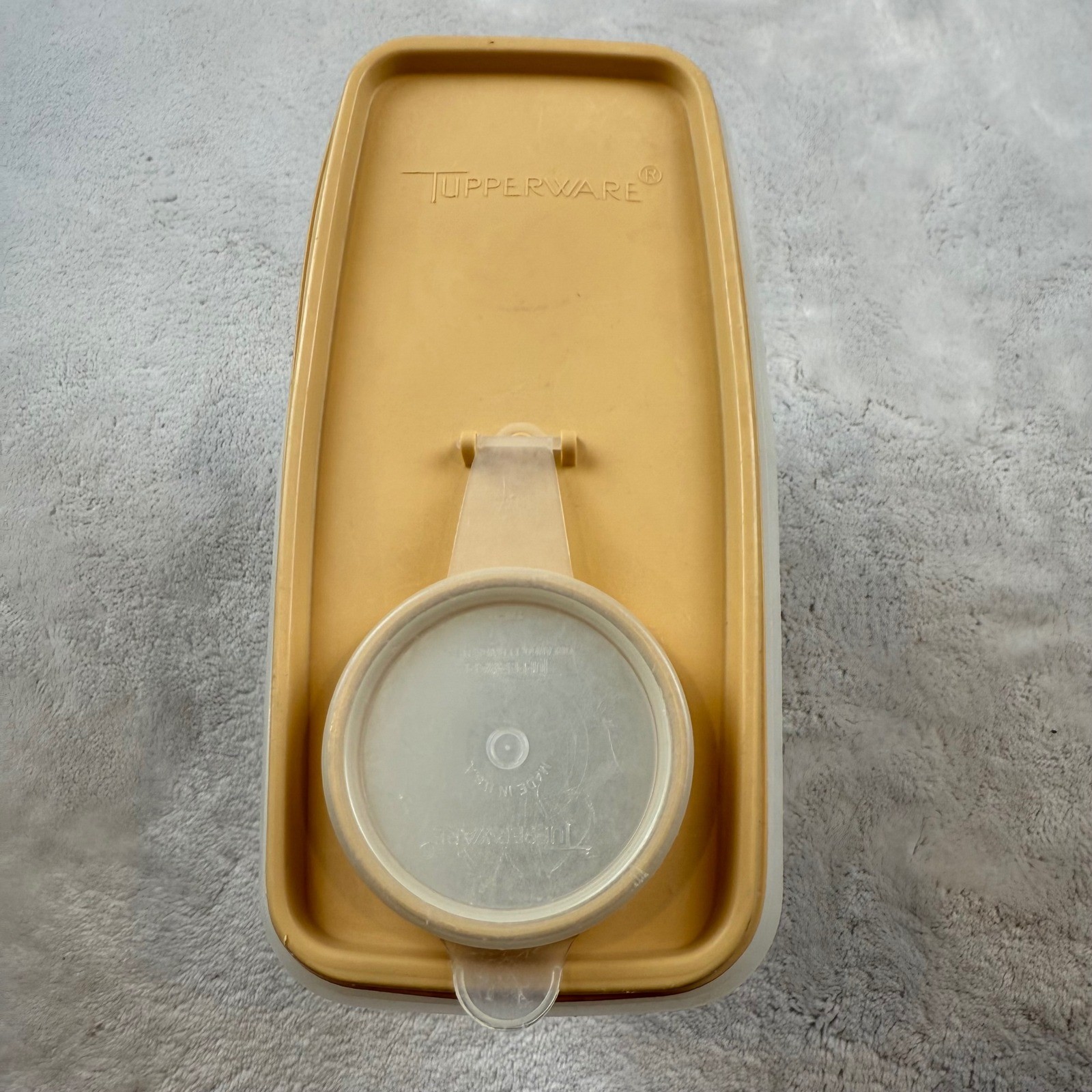 Tupperware Cereal Dispenser Container Tall Beige Lid Pour Spout 471-11