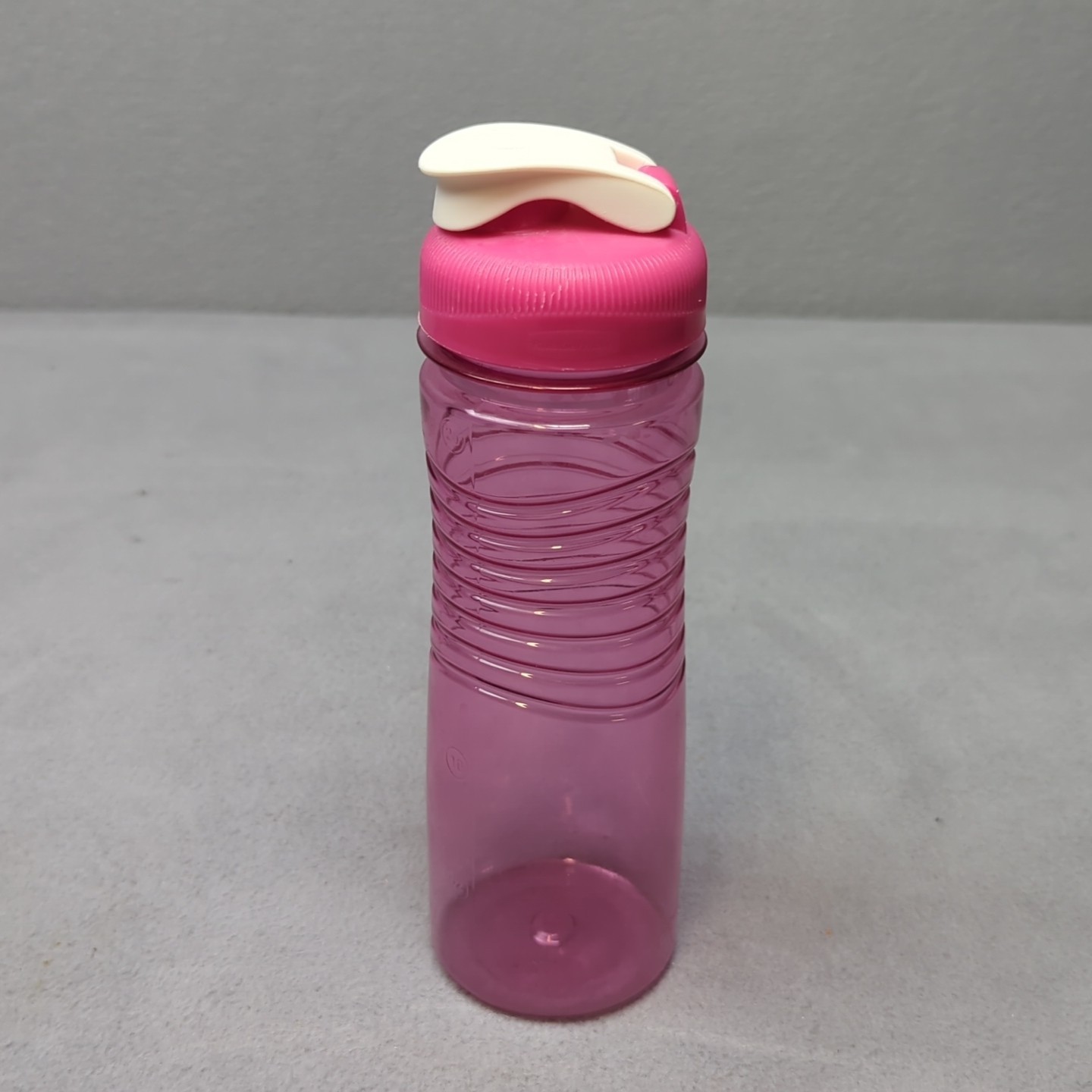 1 Rubbermaid Hydration BOTTLE/Top, Pink 20oz No Finger Loop