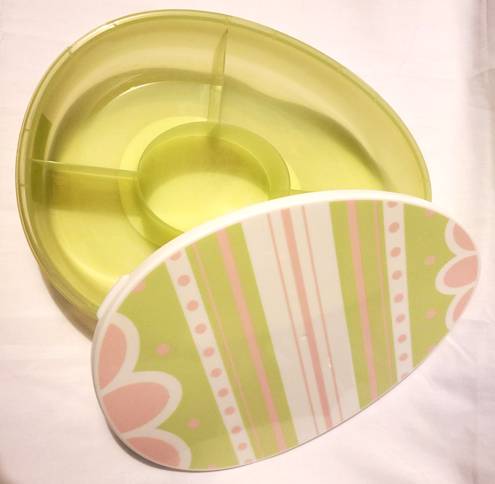 CWC Cook With Color Easter Egg Snackle Box With 5 Compartments New