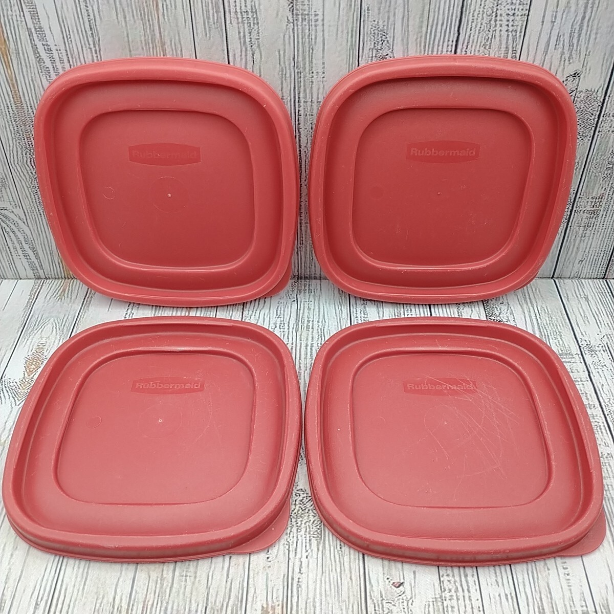 Rubbermaid Easy Find Lid 7J64 Red Square 4 Replacement Food Container Lids 6.5″