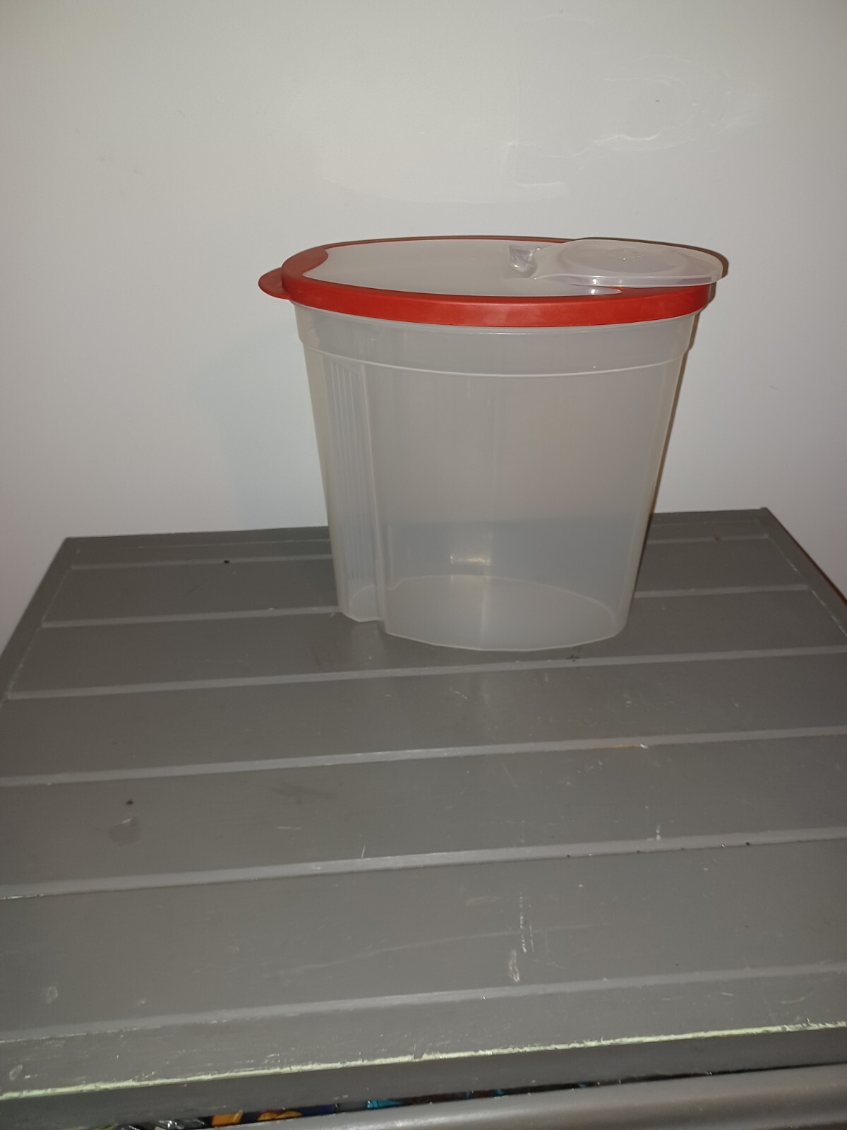 Rubbermaid Servin’ Saver Dry Goods Cereal Keeper Clear Red Trim 1.5 Gal #556-P2