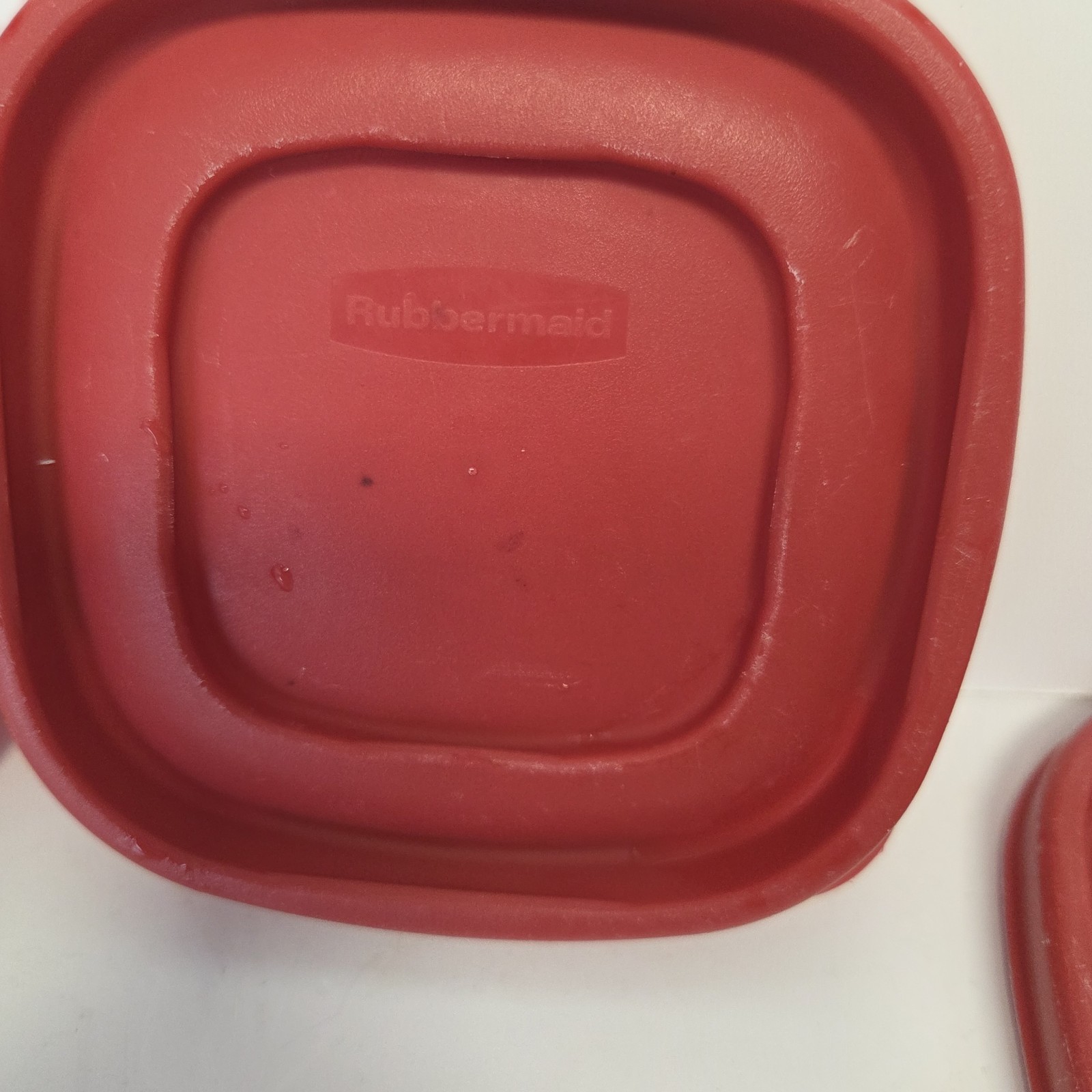Lot Of 3 Rubbermaid Easy Find Replacement Red Container Lid 4″