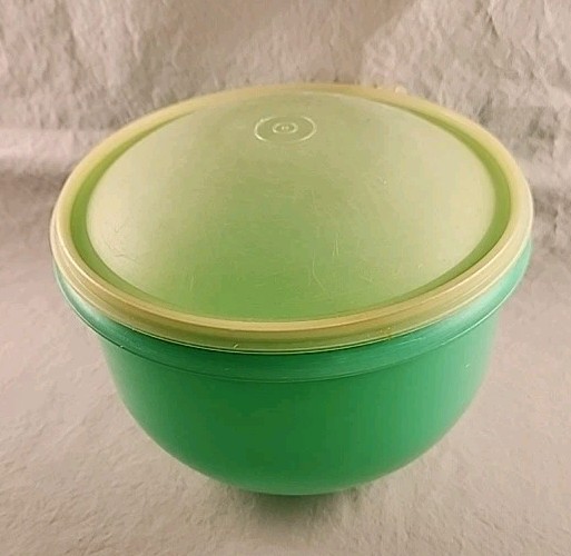 Tupperware Lettuce Keeper Jadeite Green #1424 Domed Sheer Lid insert Vintage