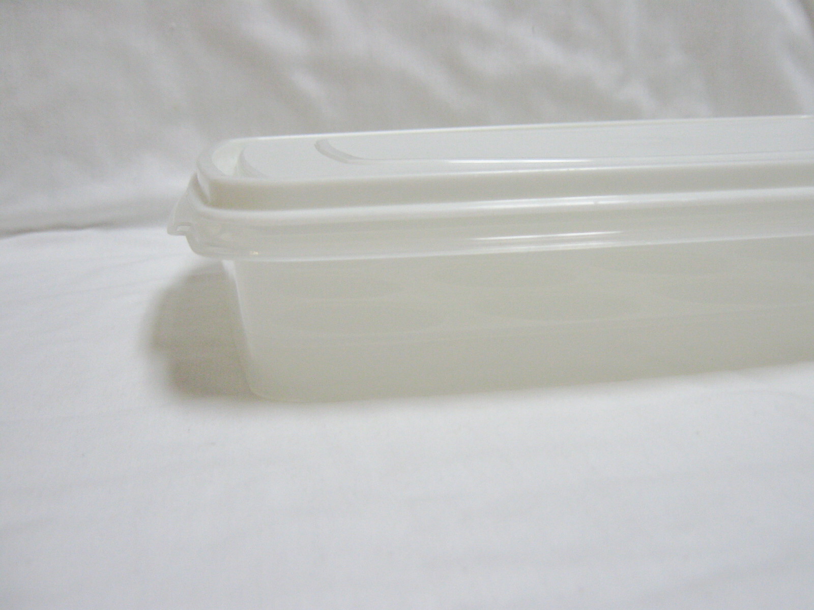 RUBBERMAID SERVIN SAVER DEVILED EGG STORAGE CONTAINER CARRIER W/ LID #0070