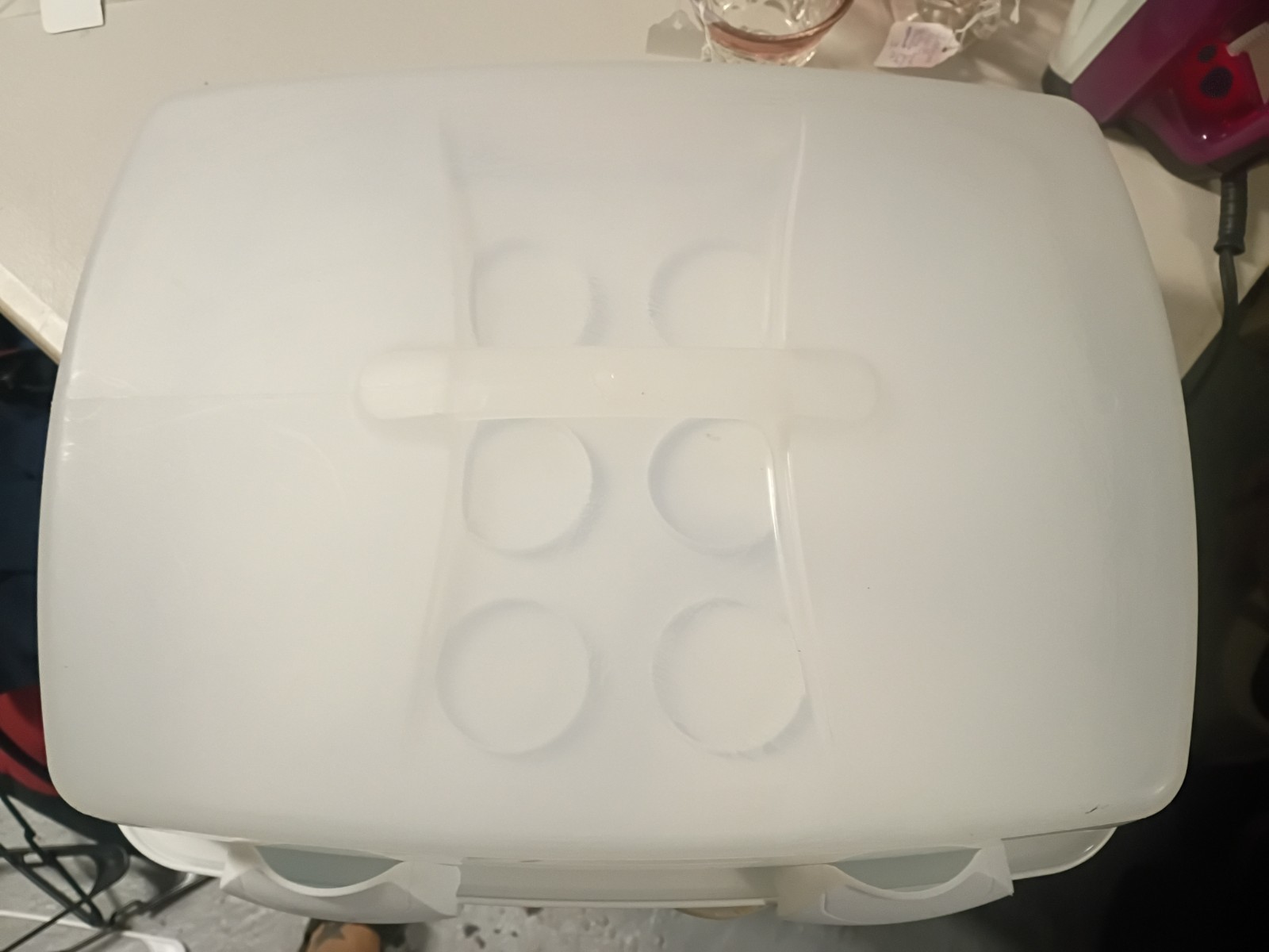 Clear White Plastic Rectangular Cupcake Container with Handle and Lid