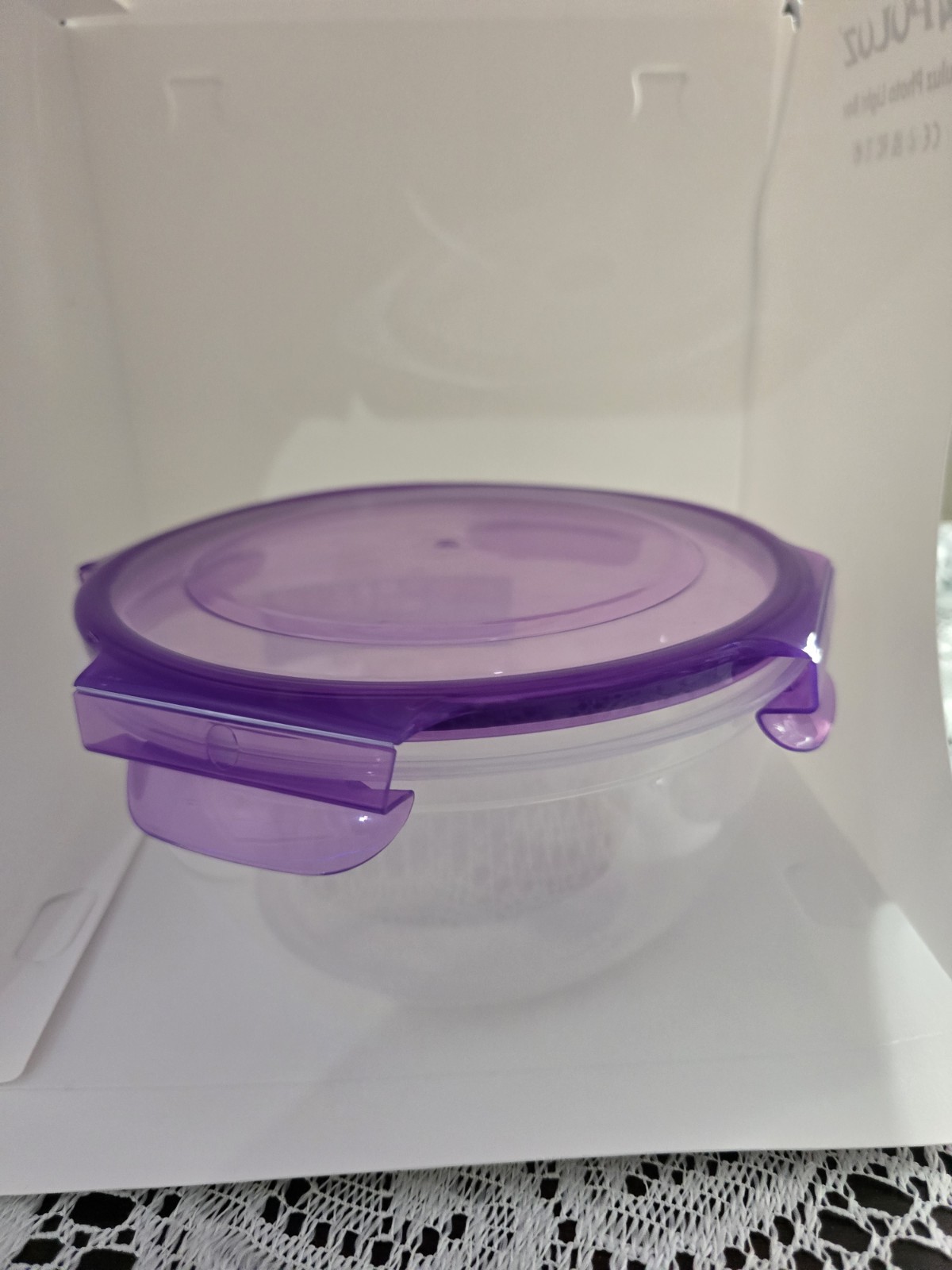 Phouz Round Plastic Food Storage Bowl Purple Snap Lid Clear 7x4x4.5 in New