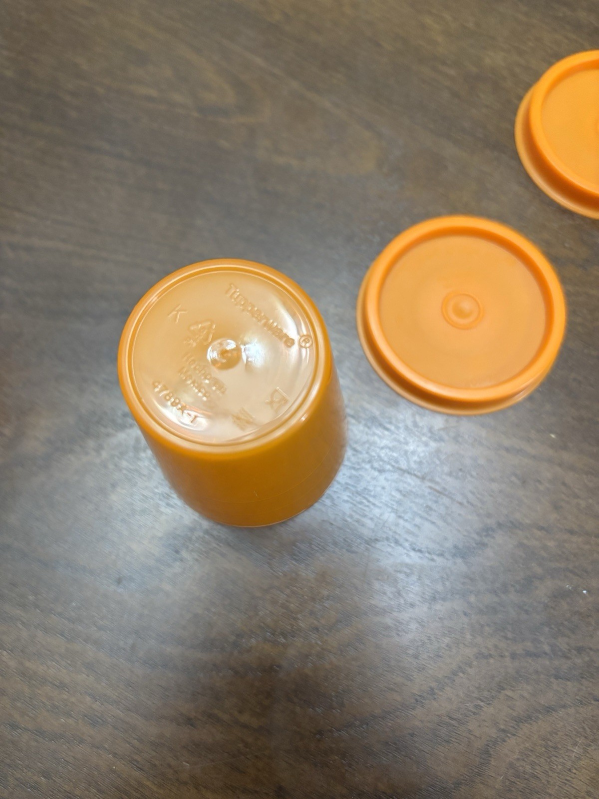 Tupperware Tupper Minis 2 oz Midgets Set of 5 Orange Smidgets Dips Crafts EUC