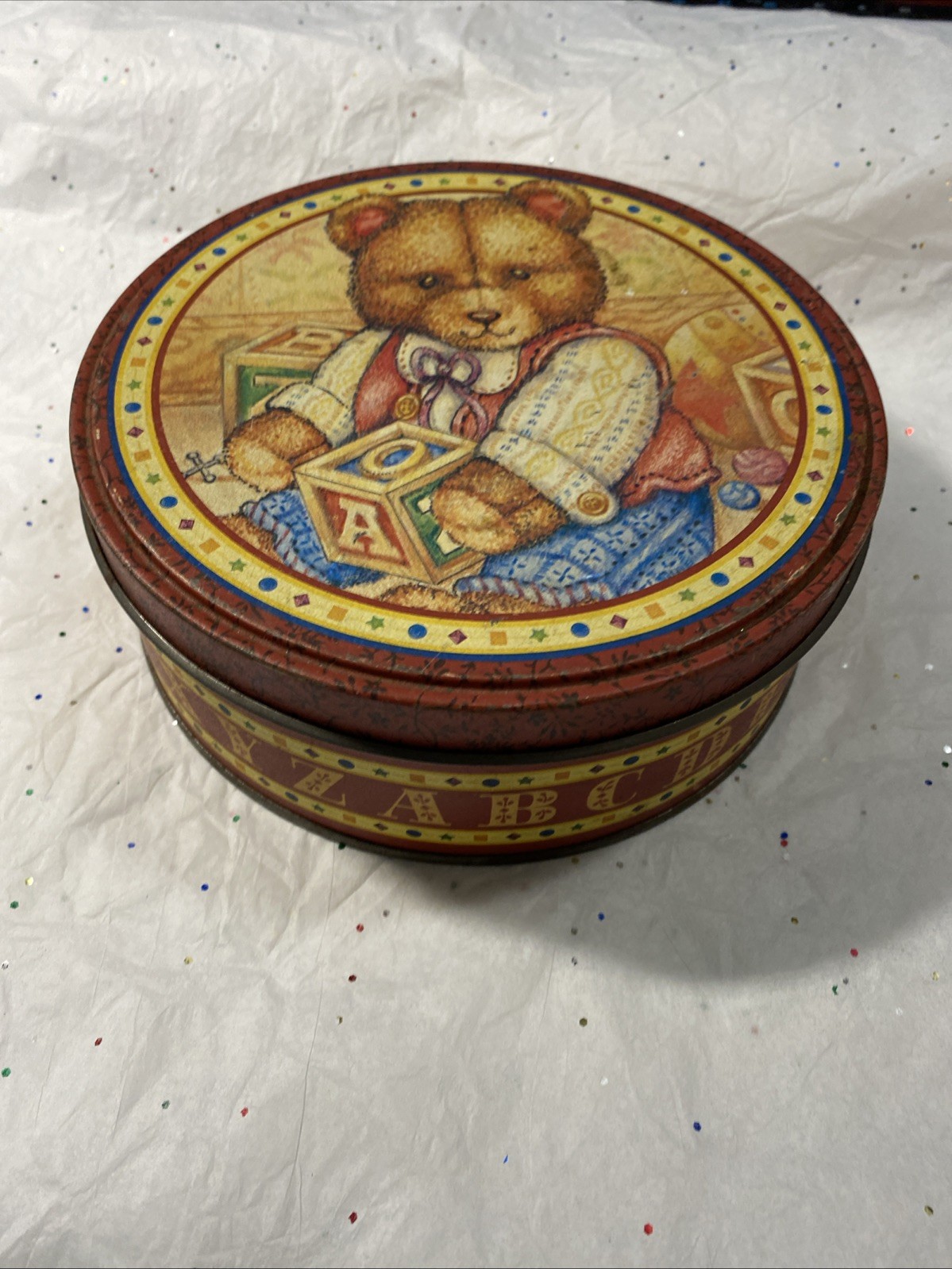 Vintage Christmas Cookie Tins Christmas Around the World (House of Lloyd)