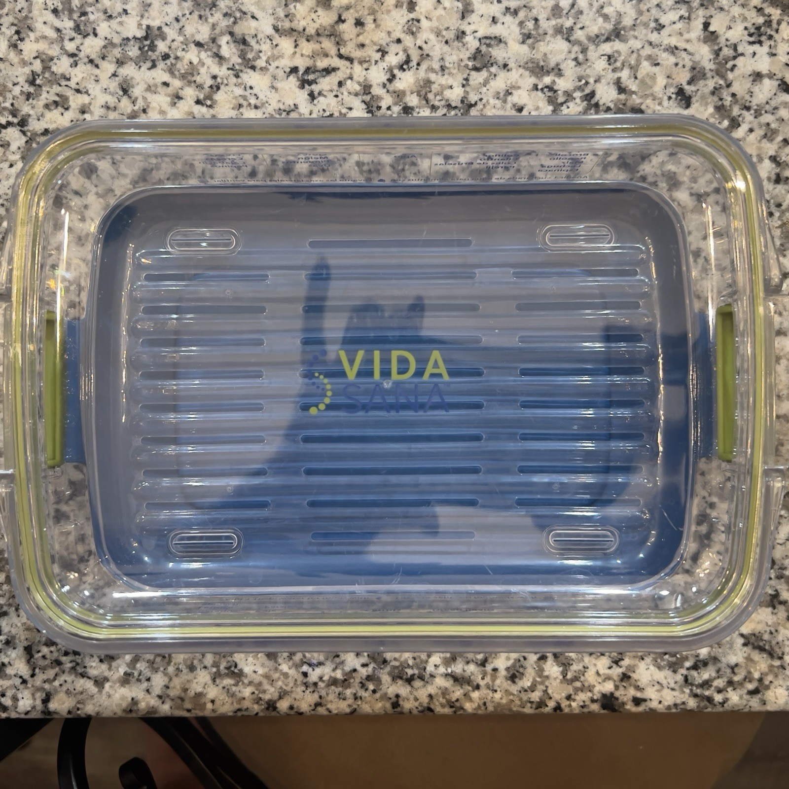 VIDA SANA™ Produce Saver 3 5/8”Hx10 7/8”Lx4 3/4”W-3 Pieces Close&Open Side Vents