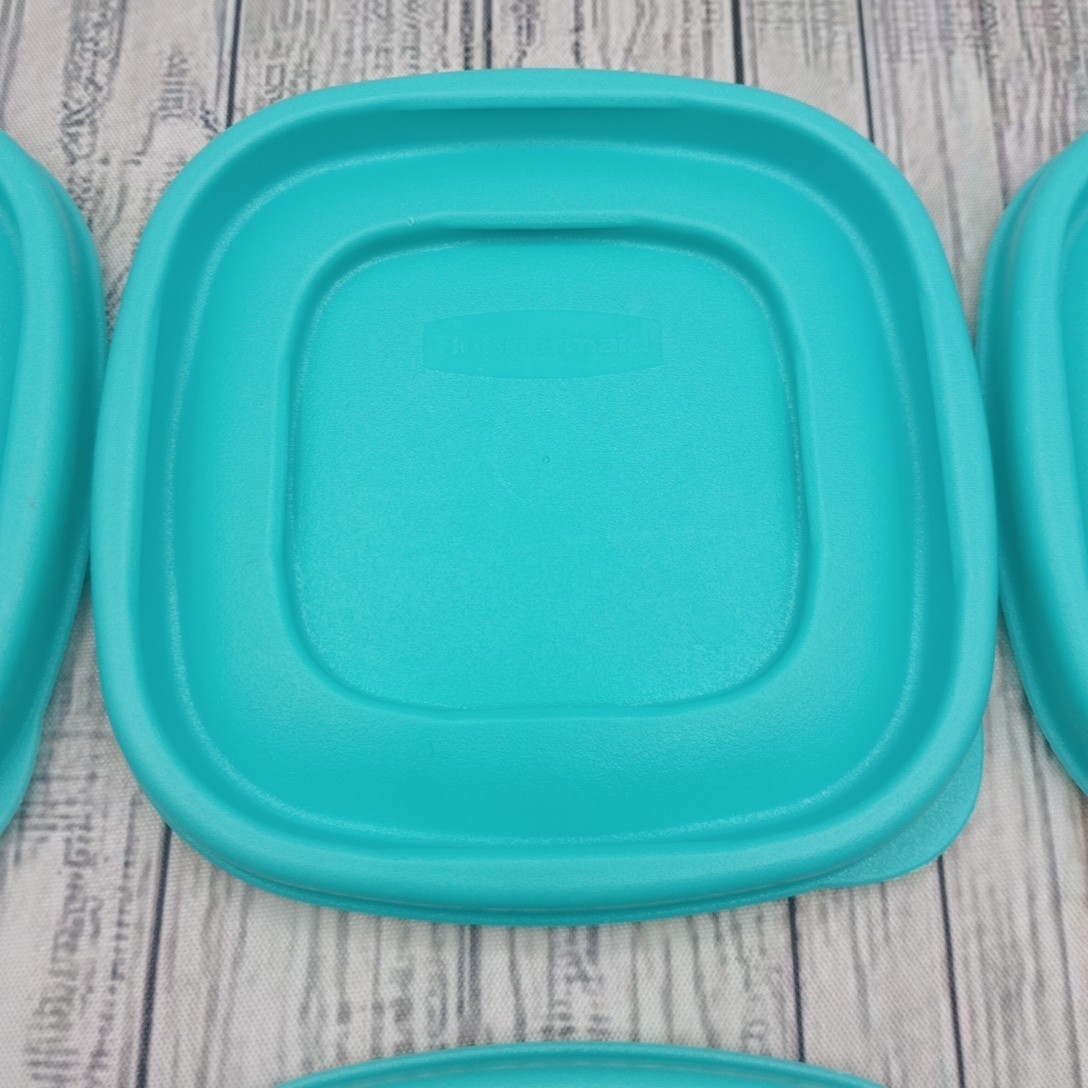 Rubbermaid Easy Find Lid 7J58 Light Blue Square 6 Replacement Container Lids 4.5