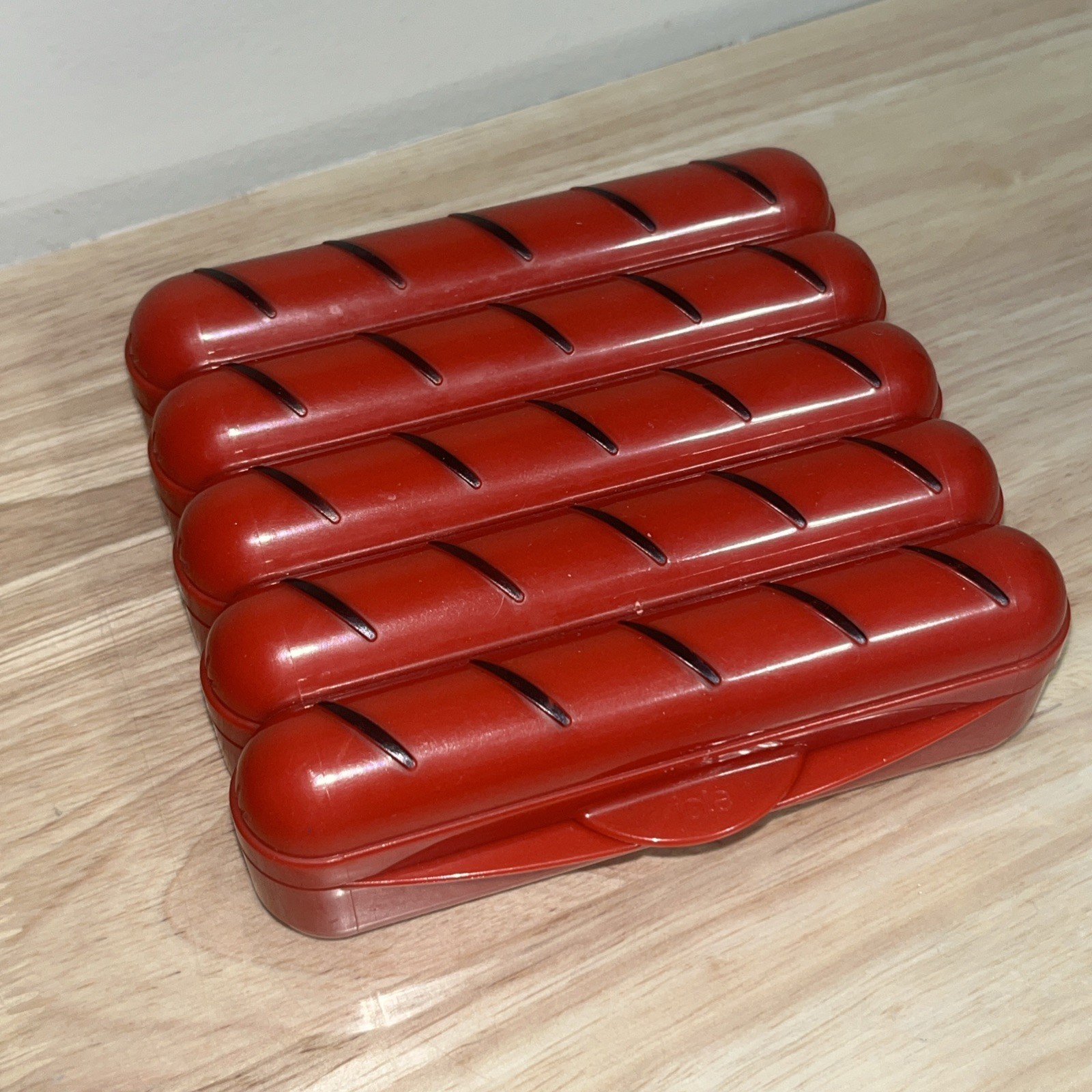 Vintage Joie Jo!e Novelty Plastic Hot Dog Storage Box Container Red 5-Dog Keeper