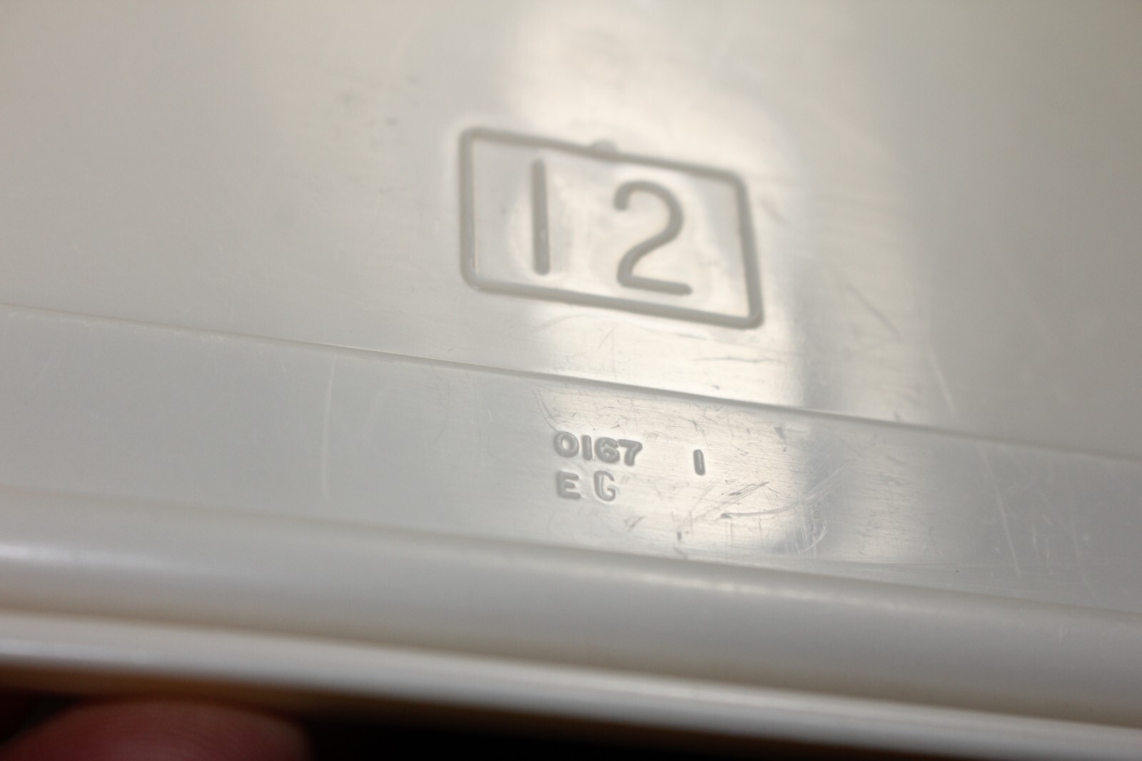 Rubbermaid Servin Saver #12 Rectangle Almond Replacement Lid Seal Cover 0167 EUC