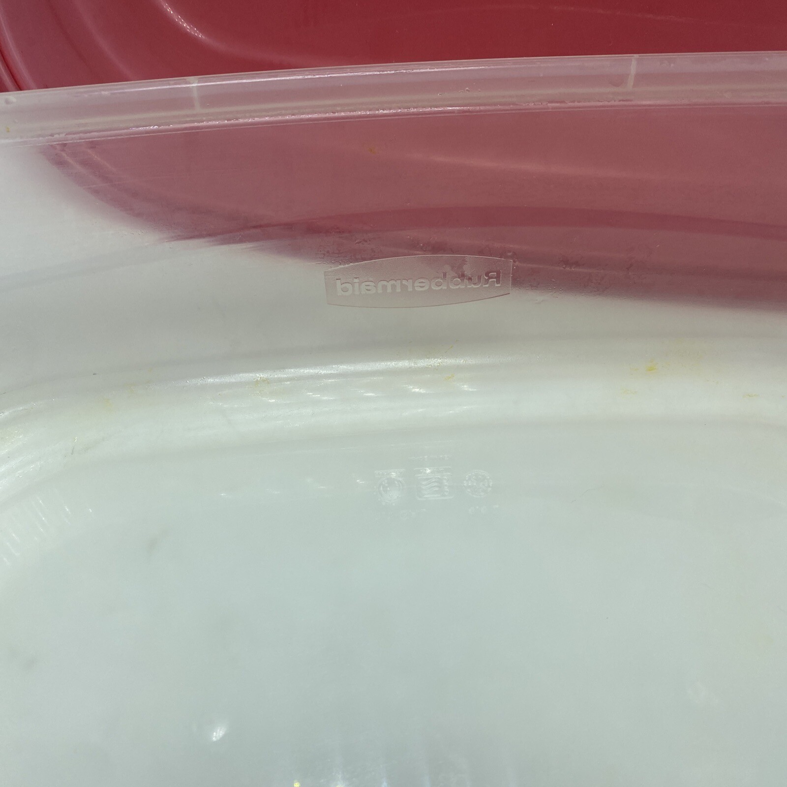 Rubbermaid Take Along Large Rectangle Storage Containers 1.1 Gallon Sheer & Red