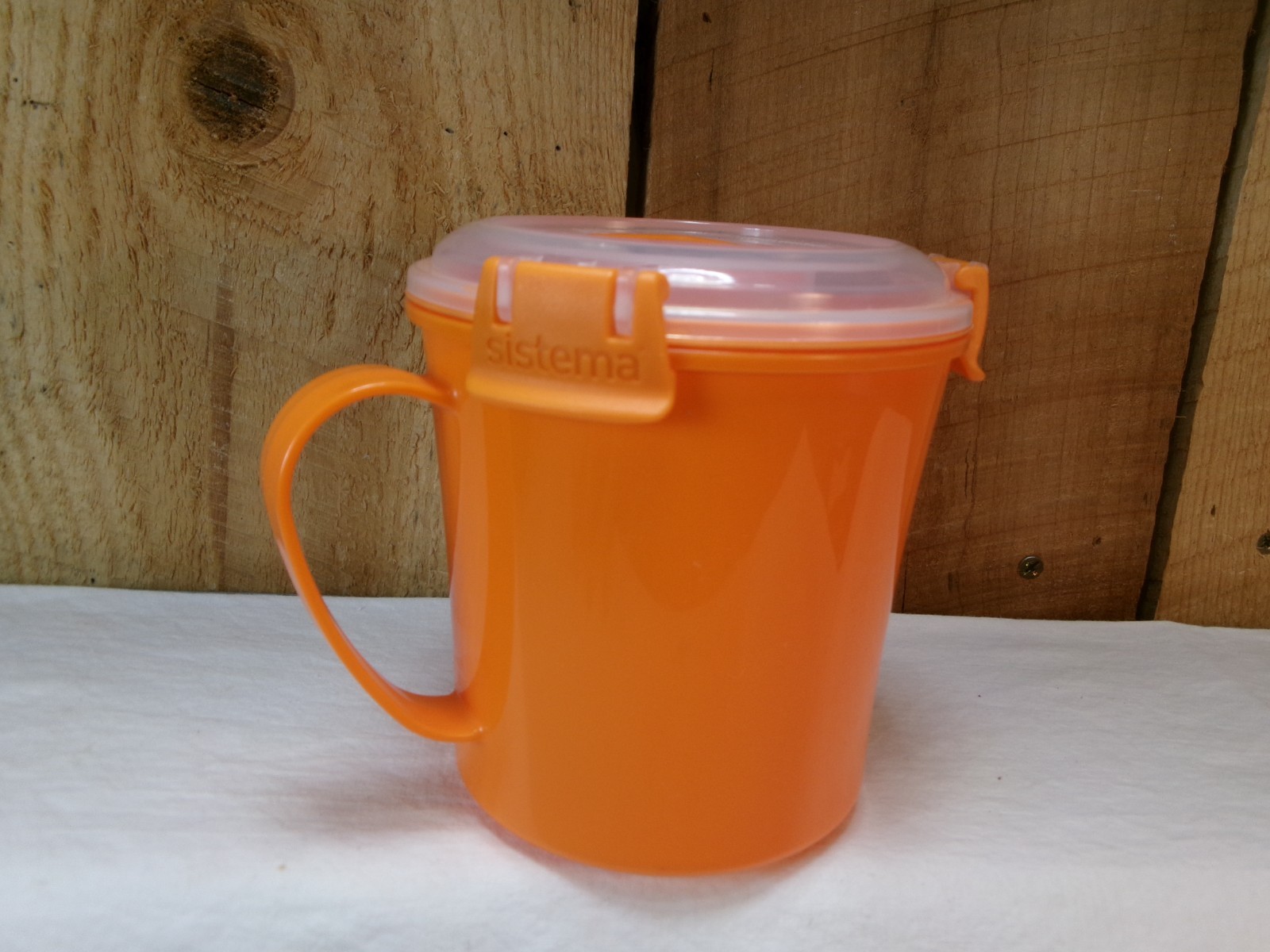 Sistema Microwave Reheatable Plastic 22 oz Soup Mug Container with Vented Lid