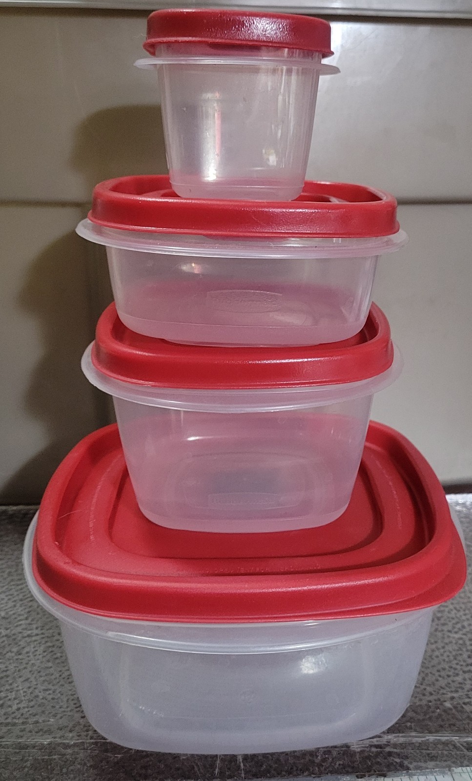 Rubbermaid Containers Easy Find 7J62 5C, 7J57 2C, 7J56 1.25C & 7J53 4oz Set of 4
