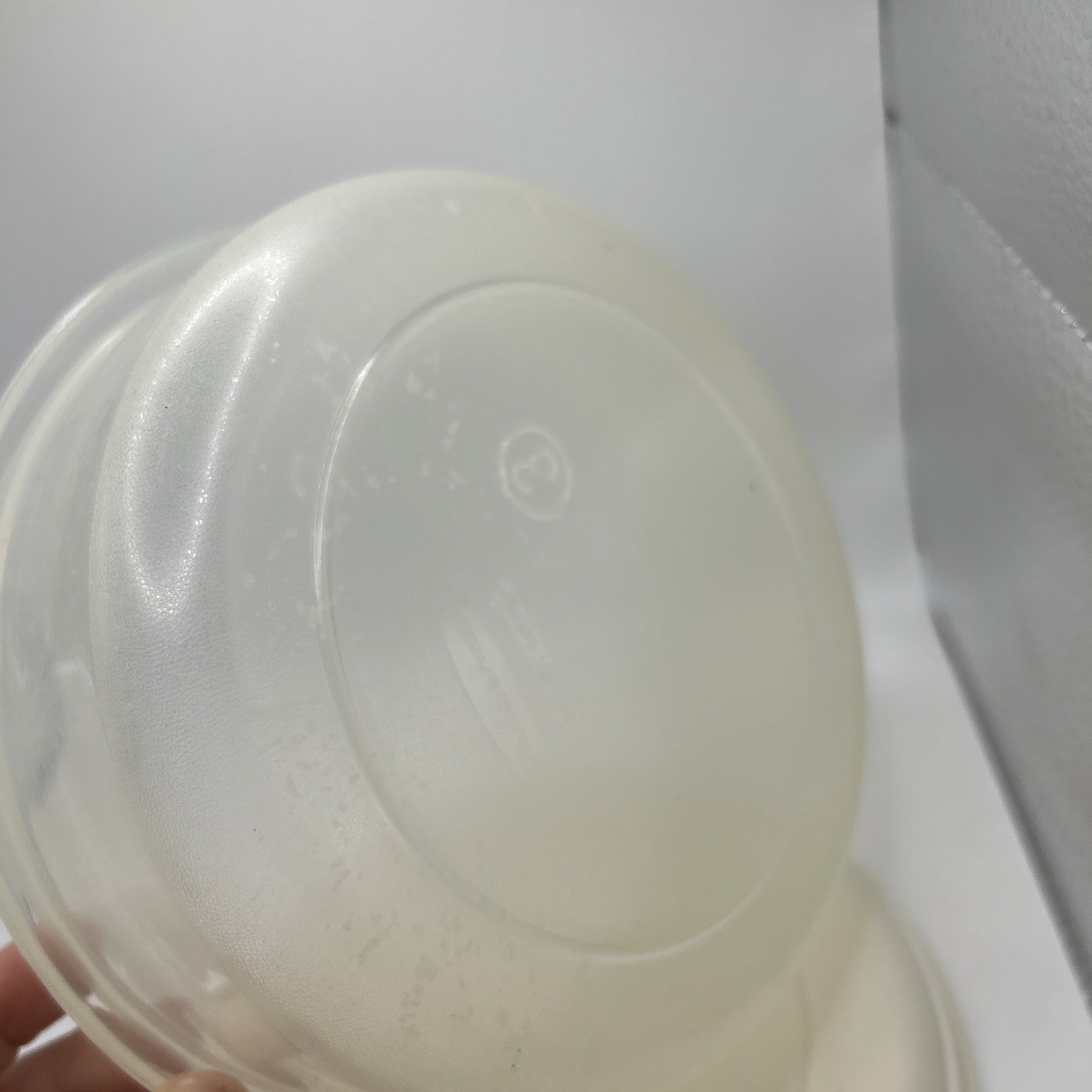 Rubbermaid Servin Saver # 3 Storage Container Round Almond Lid 1.4 Qt Vintage