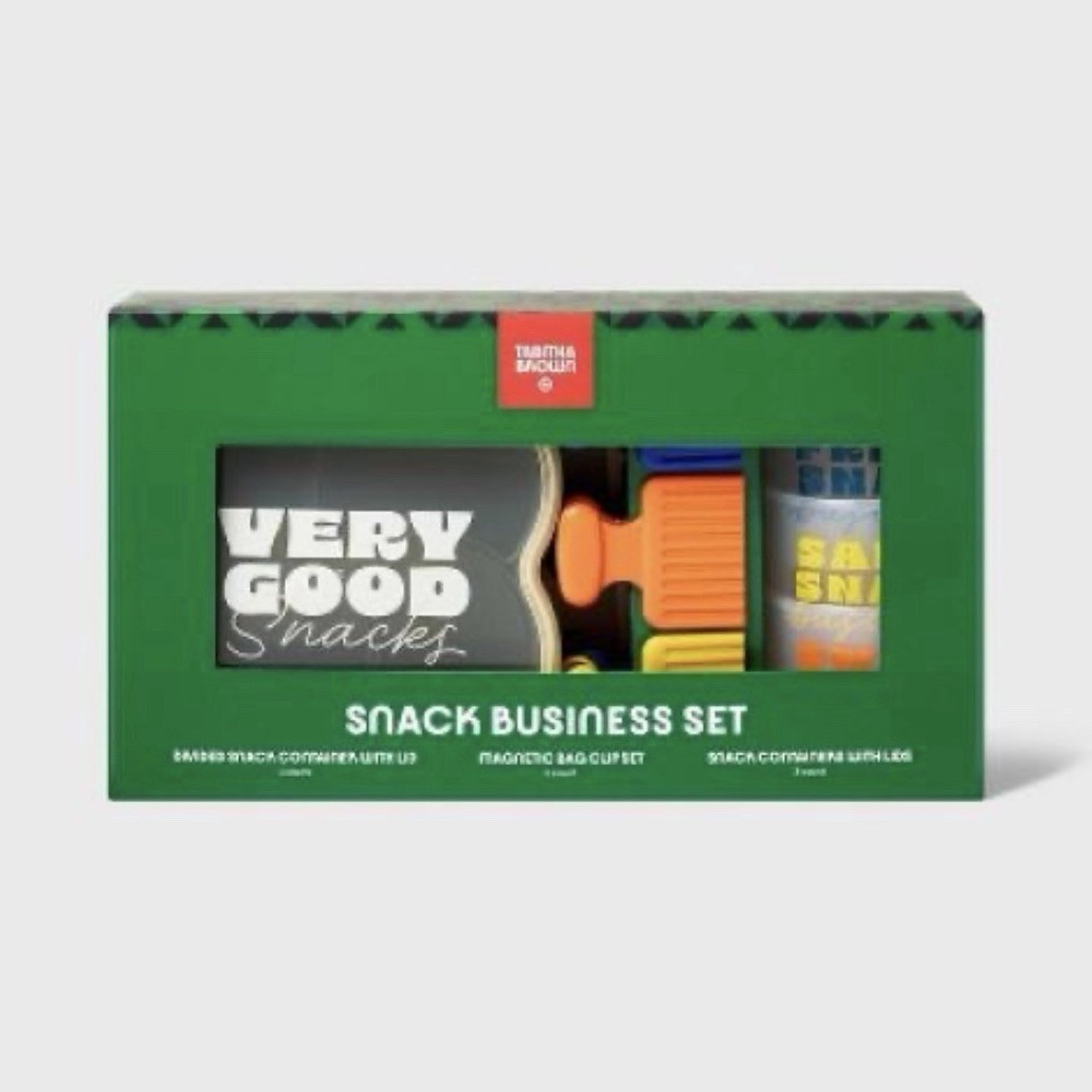 Martha Stewart Snack Business Set 12pc 8oz Plastic Snap Lid Containers+Clips