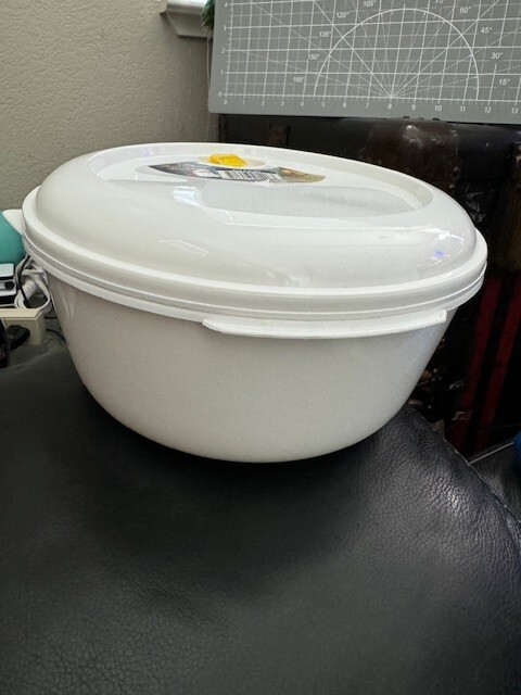 Regent White 3Qt. Food Storage Container With Lid Party Supply New!!!!