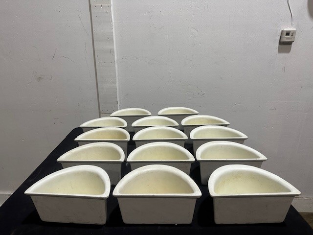 **LOT OF 14** “BON CHEF 5102” WHITE POLY CANE COATED HALT-MOON FOOD CONTAINERS