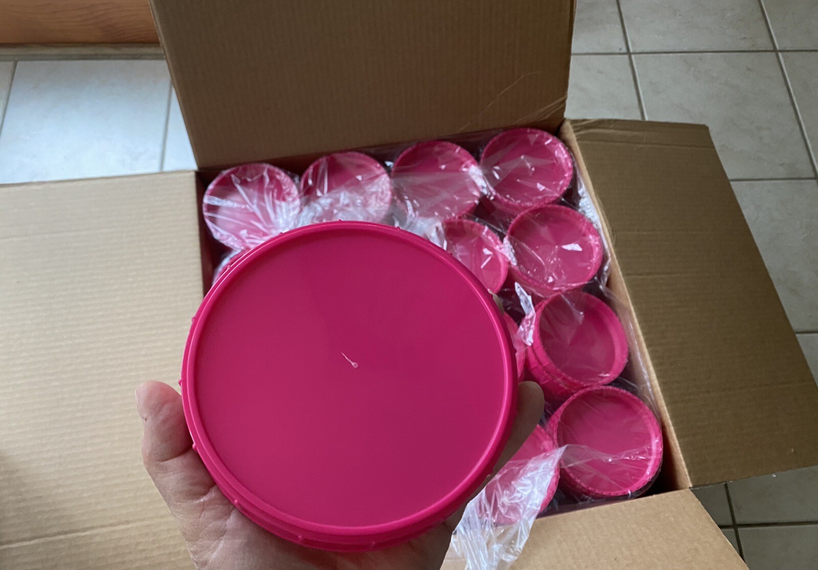 LOT 256pcs 120mm US Plastic Screw thread Lids Storage Caps Covers Jars USA PINK
