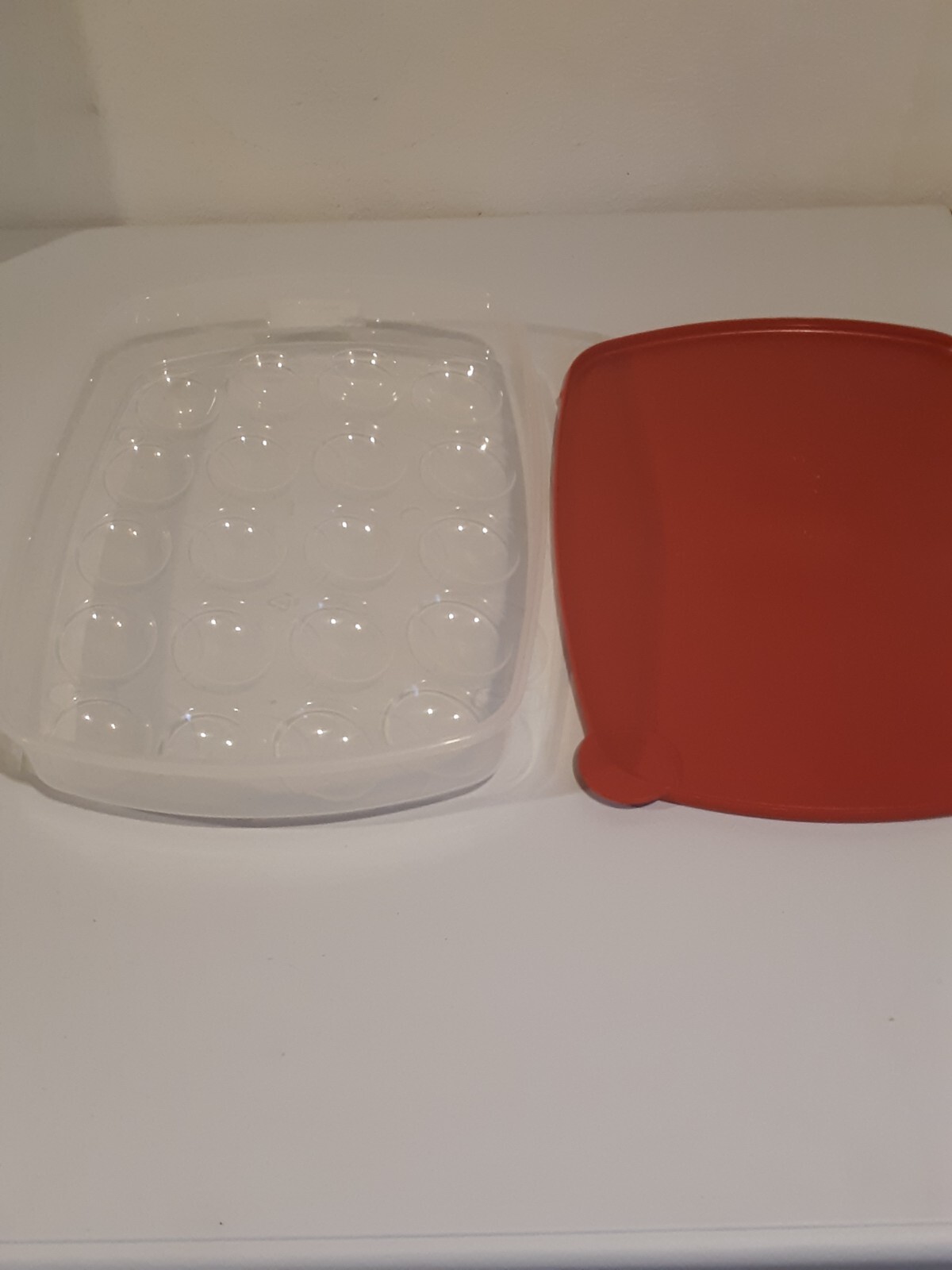 Rubbermaid Deviled Egg Container #0070 Sheer w/ Red Lid #7, Holds 20 eggs VTG