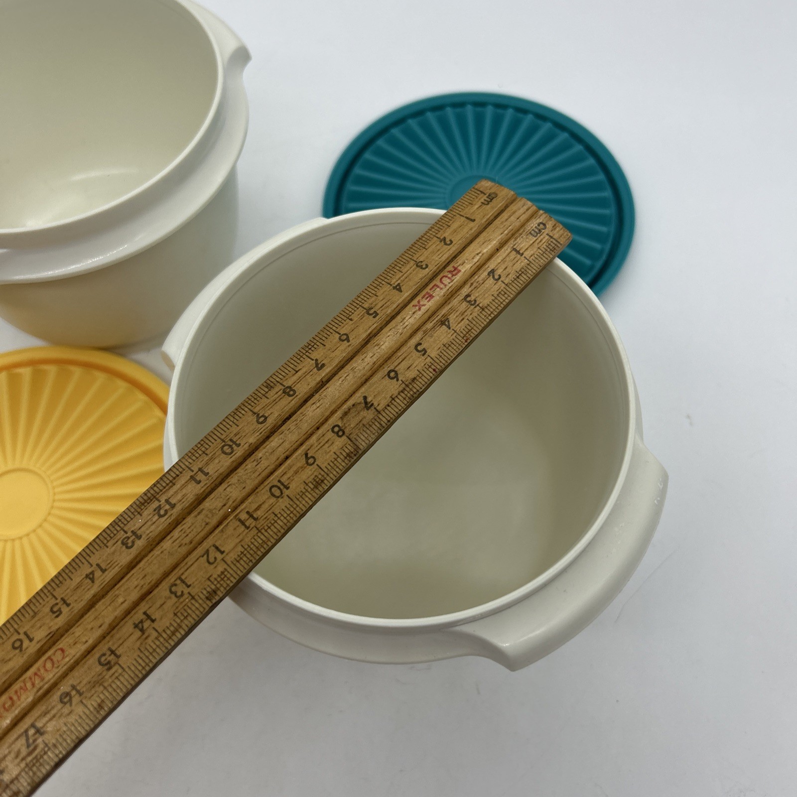 Tupperware Servalier Starburst Storage Bowls x2 Yellow Blue 886-45