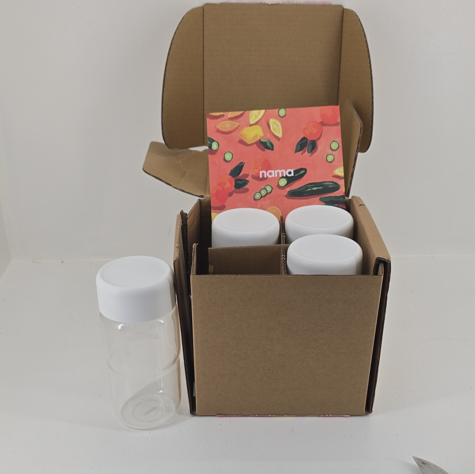 Nama 17 oz / 600 mL Clear Round Glass Food Containers w/ White Screw Lids 4pc