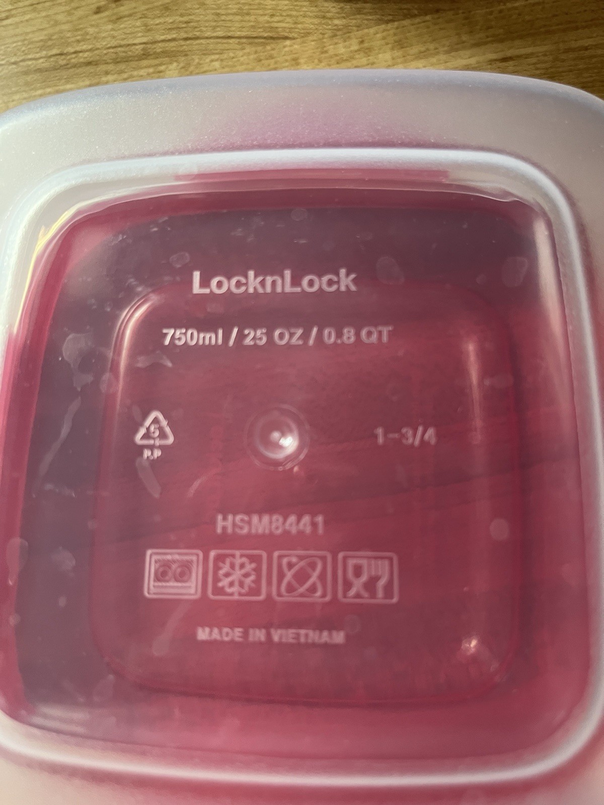 Lock N Lock Set of 6 Storage Containers, Red, NEW