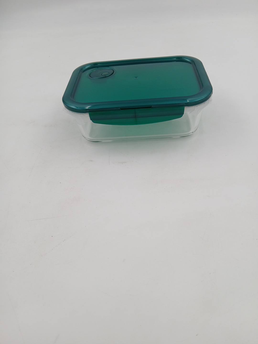 Lock N Lock Food Storage Container Rectangle Green and Clear Vent 8 x 6″