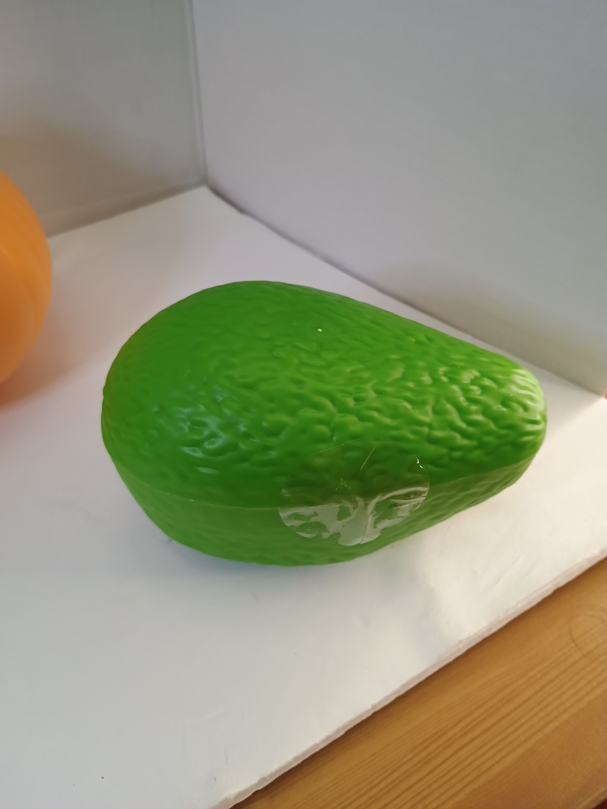 Tomato Avocado And Onion Saver Reusable Vegetable Plastic Storage Container New