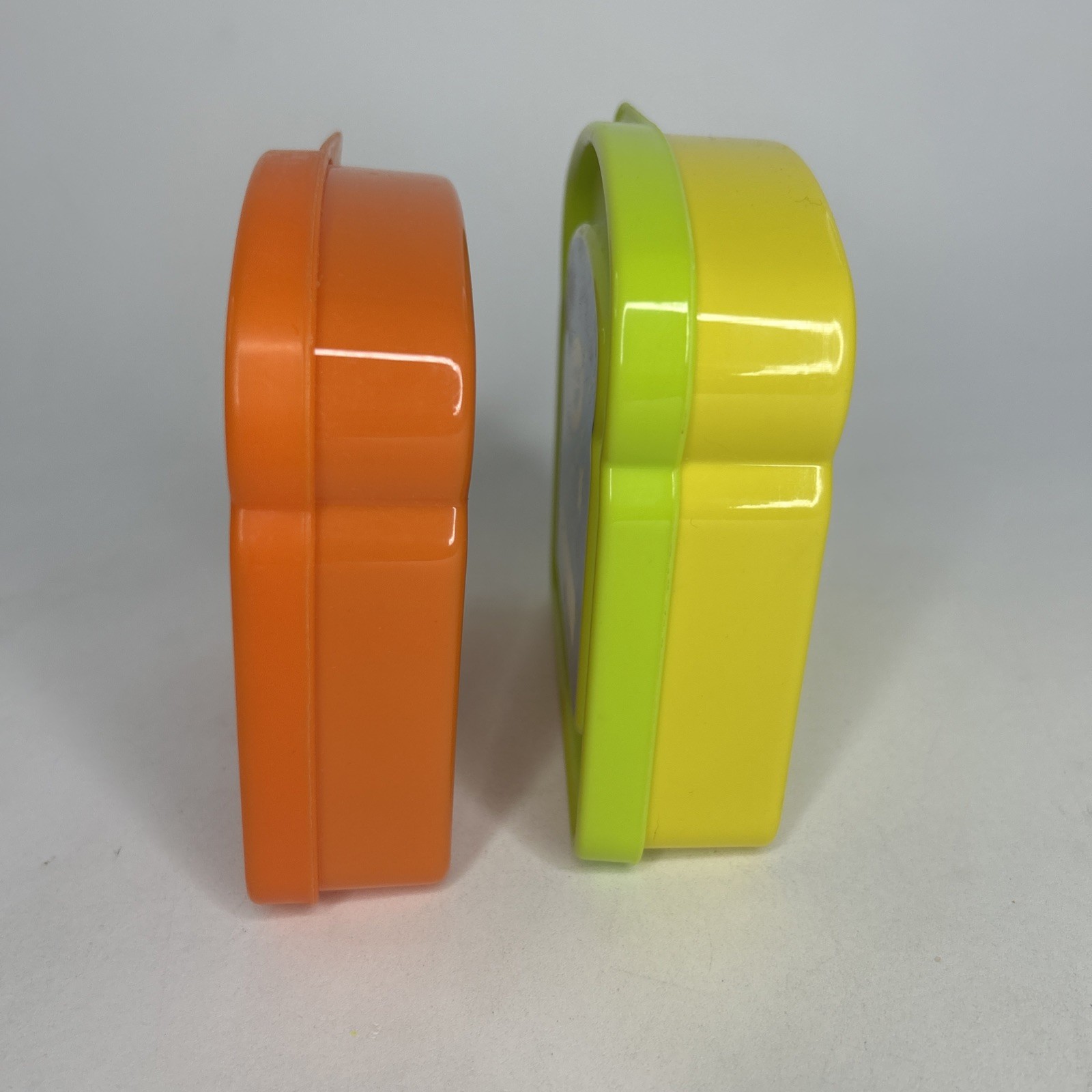 2 Crayola Sandwich Snack Packer Container Set Box Orange Green Yellow Lunch 2010