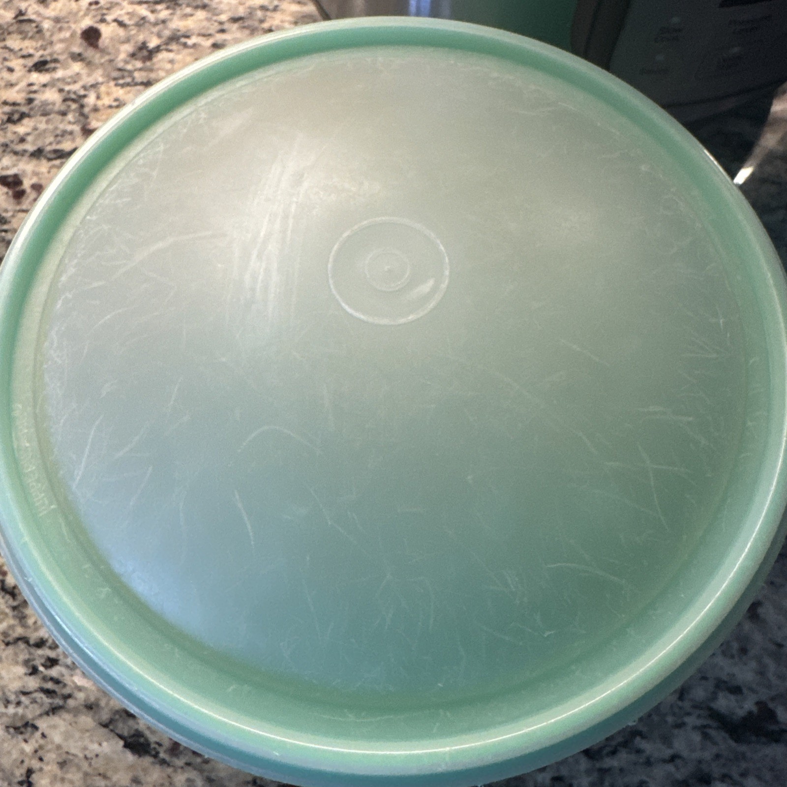 Vintage Tupperware Lettuce Keeper Jadeite Green #1424-1 With Lid