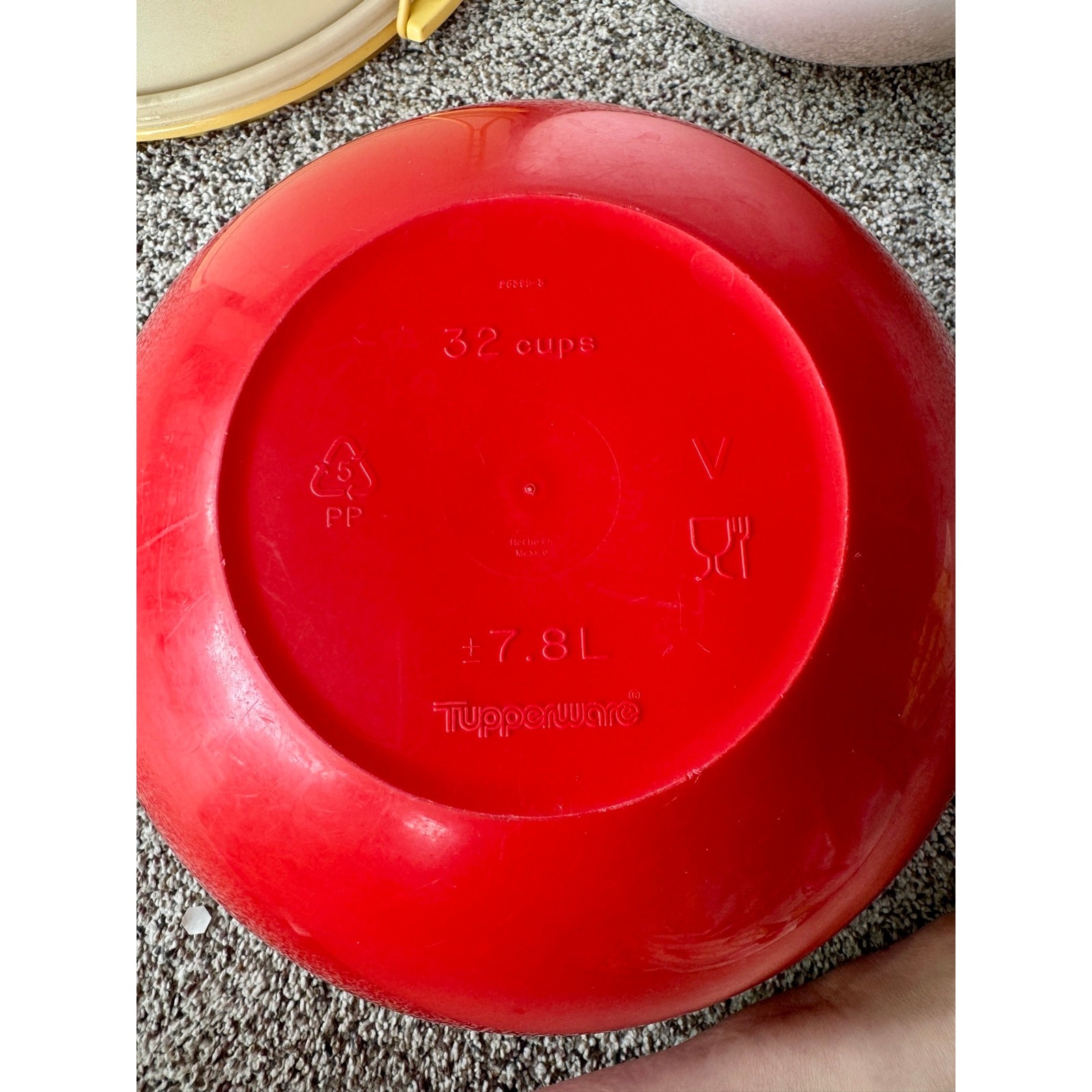 Vintage Tupperware Mixing Bowl & Cake Carrier Lot – 3 Pieces with Lids