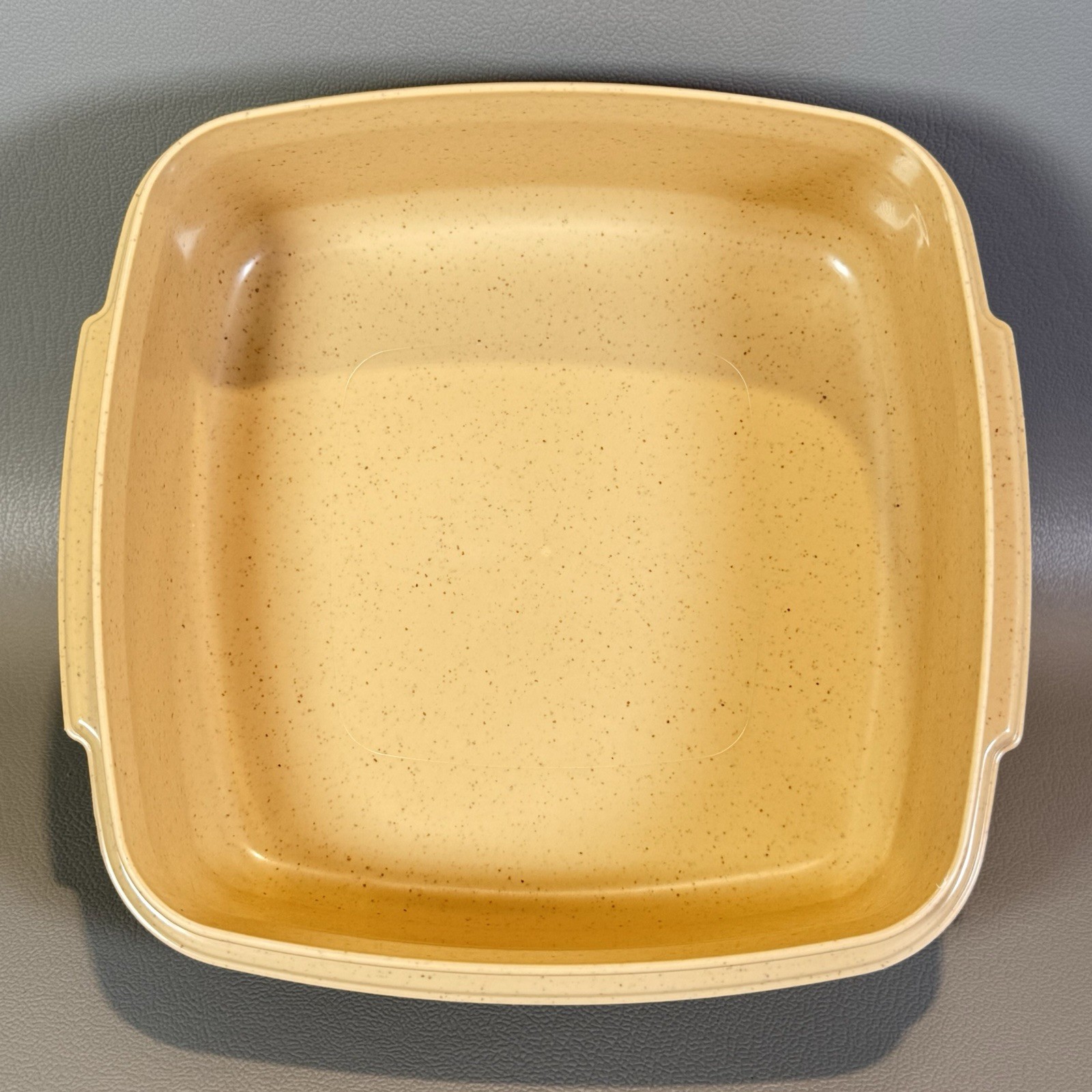 VTG 1986 Rubbermaid Heatables #1 Square 1 Pt 2 Cup Container 5270 Tan Brown